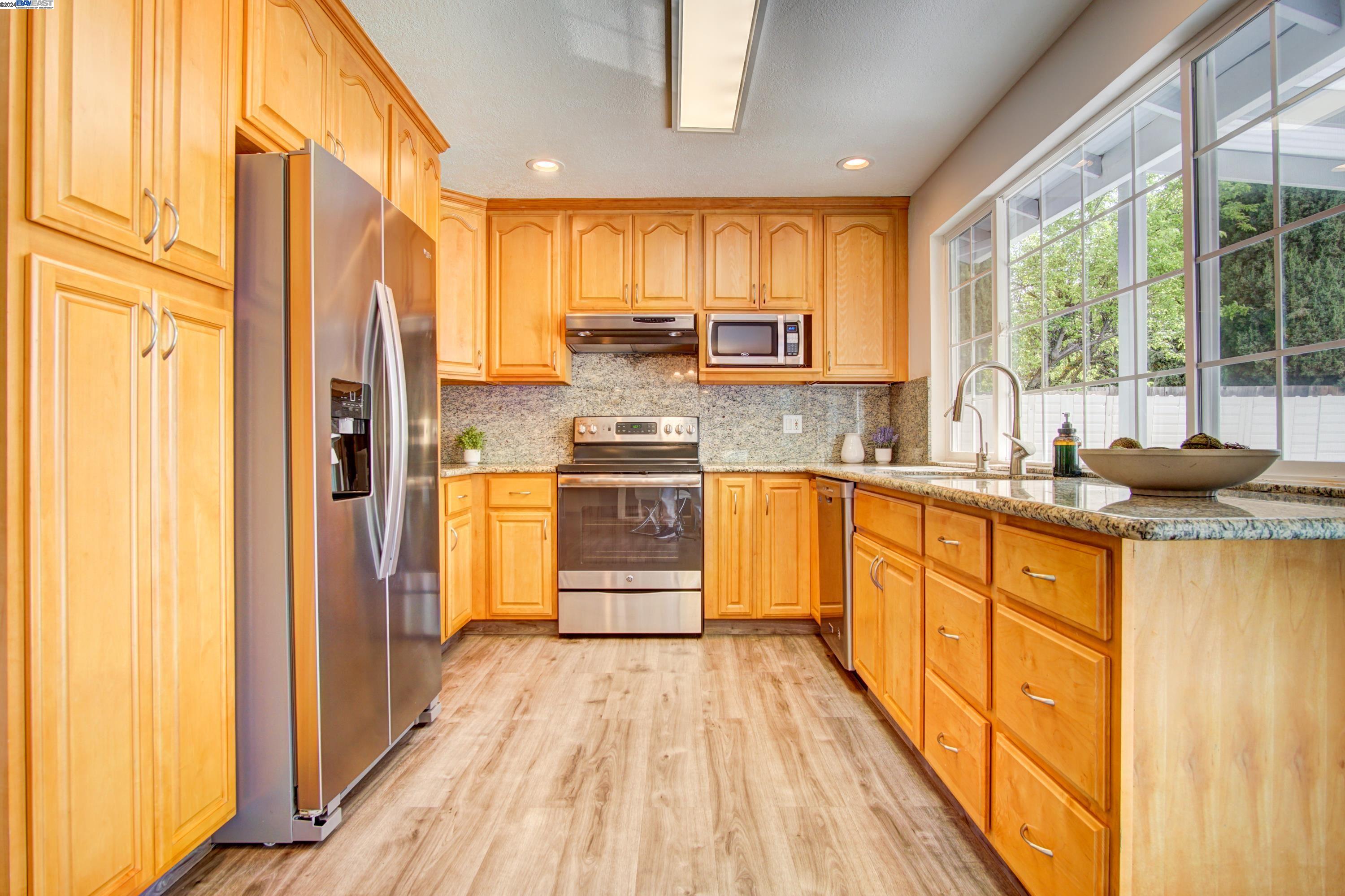 Detail Gallery Image 17 of 55 For 2079 Lockwood Drive, San Jose,  CA 95132 - 3 Beds | 2/1 Baths