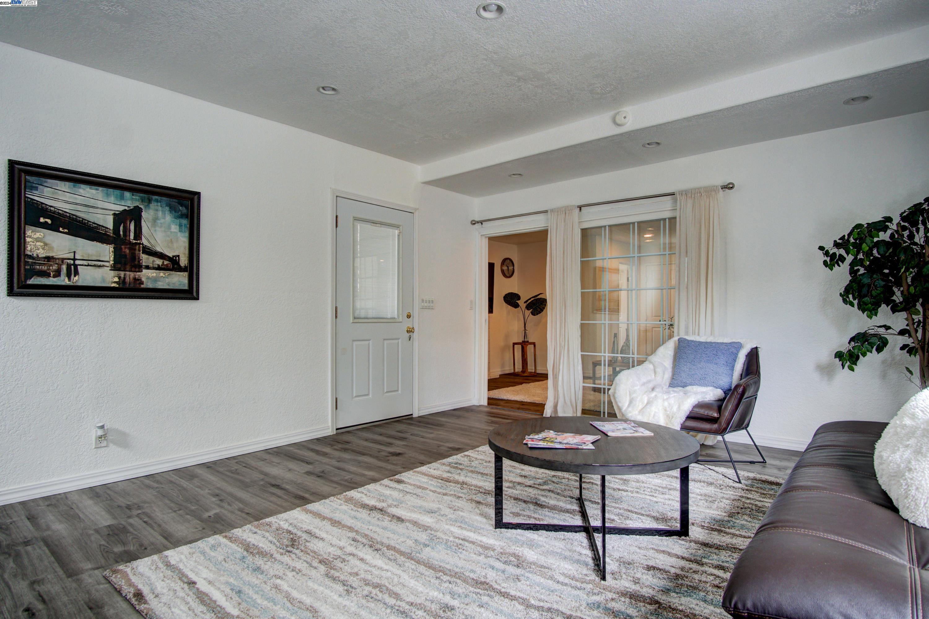Detail Gallery Image 22 of 55 For 2079 Lockwood Drive, San Jose,  CA 95132 - 3 Beds | 2/1 Baths