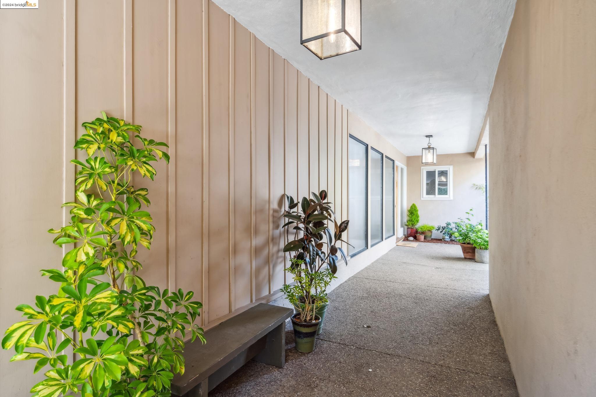 Detail Gallery Image 7 of 46 For 5457 Barrett Ave, El Cerrito,  CA 94530 - 4 Beds | 2 Baths