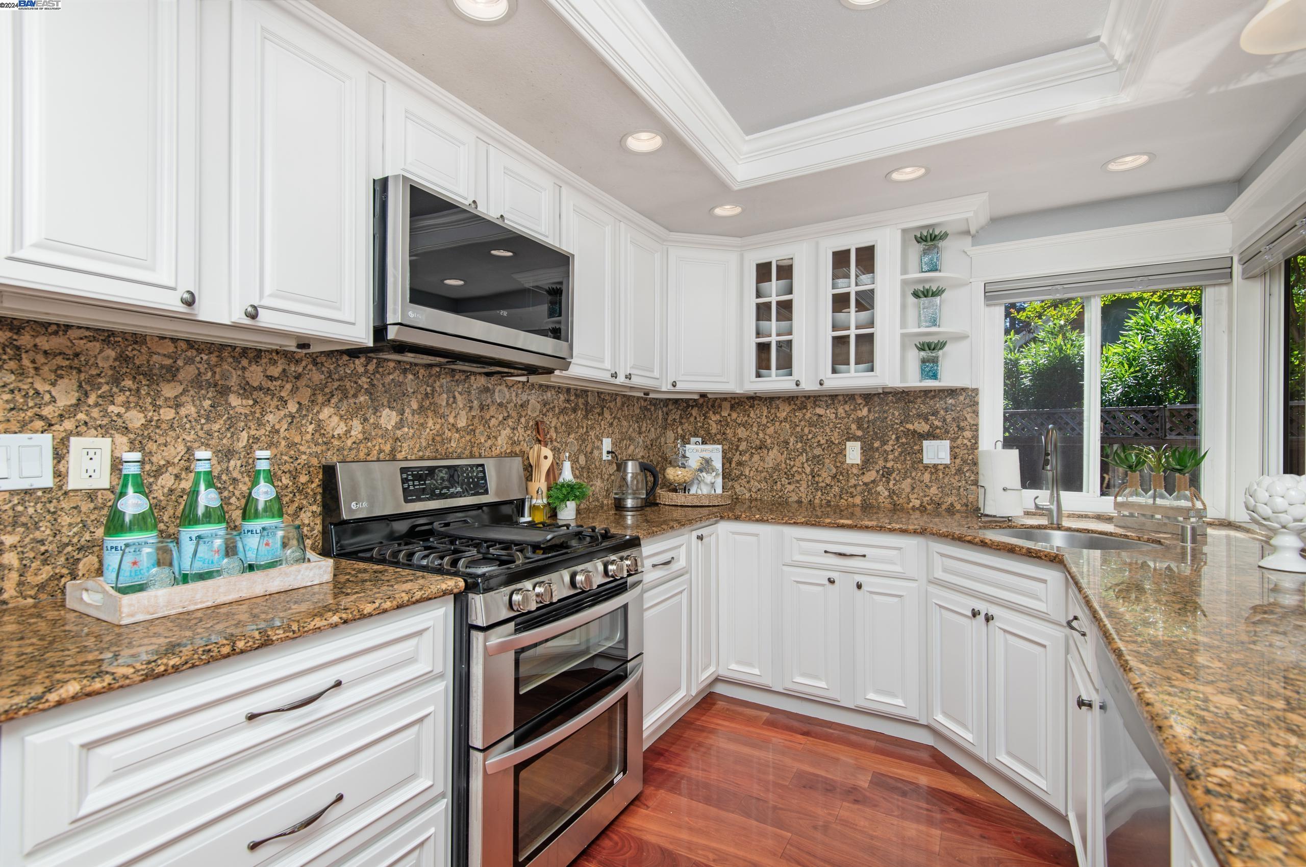 Detail Gallery Image 12 of 35 For 1350 Orloff Dr, Pleasanton,  CA 94566 - 3 Beds | 2/1 Baths