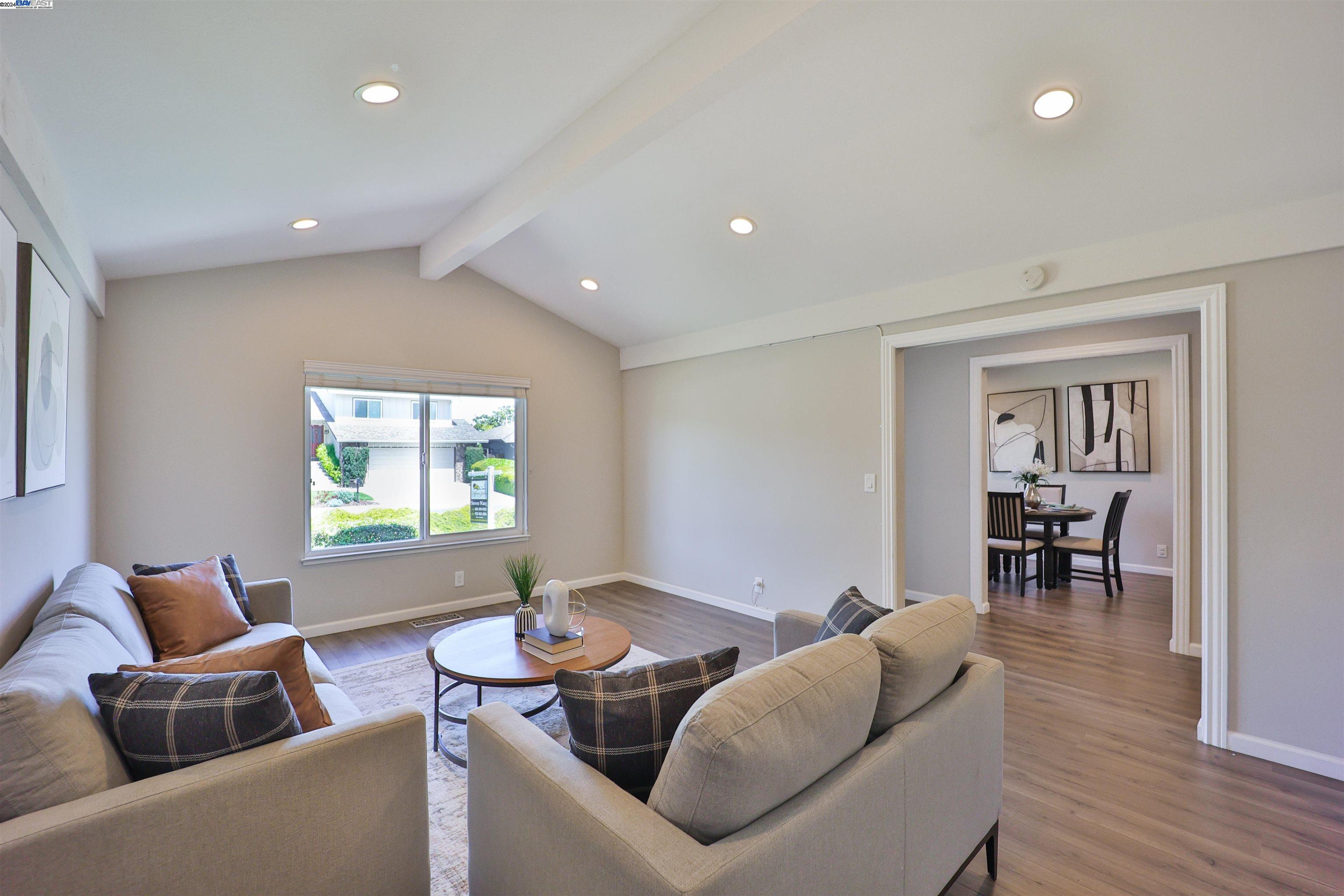 Detail Gallery Image 6 of 43 For 948 Buckeye Dr, Sunnyvale,  CA 94086 - 4 Beds | 2 Baths