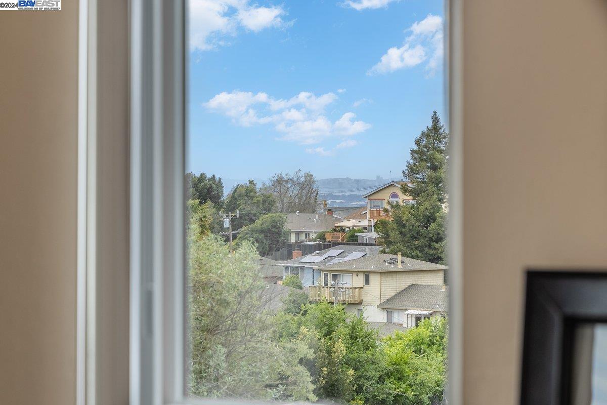 Detail Gallery Image 19 of 44 For 19100 Crest Ave #51,  Castro Valley,  CA 94546 - 2 Beds | 2 Baths