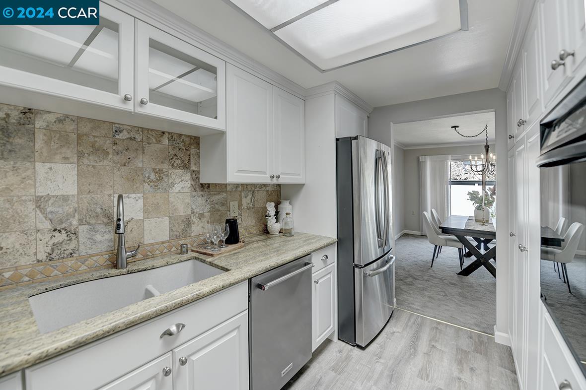 Detail Gallery Image 5 of 54 For 1441 Skycrest Drive #2,  Walnut Creek,  CA 94595 - 2 Beds | 2 Baths