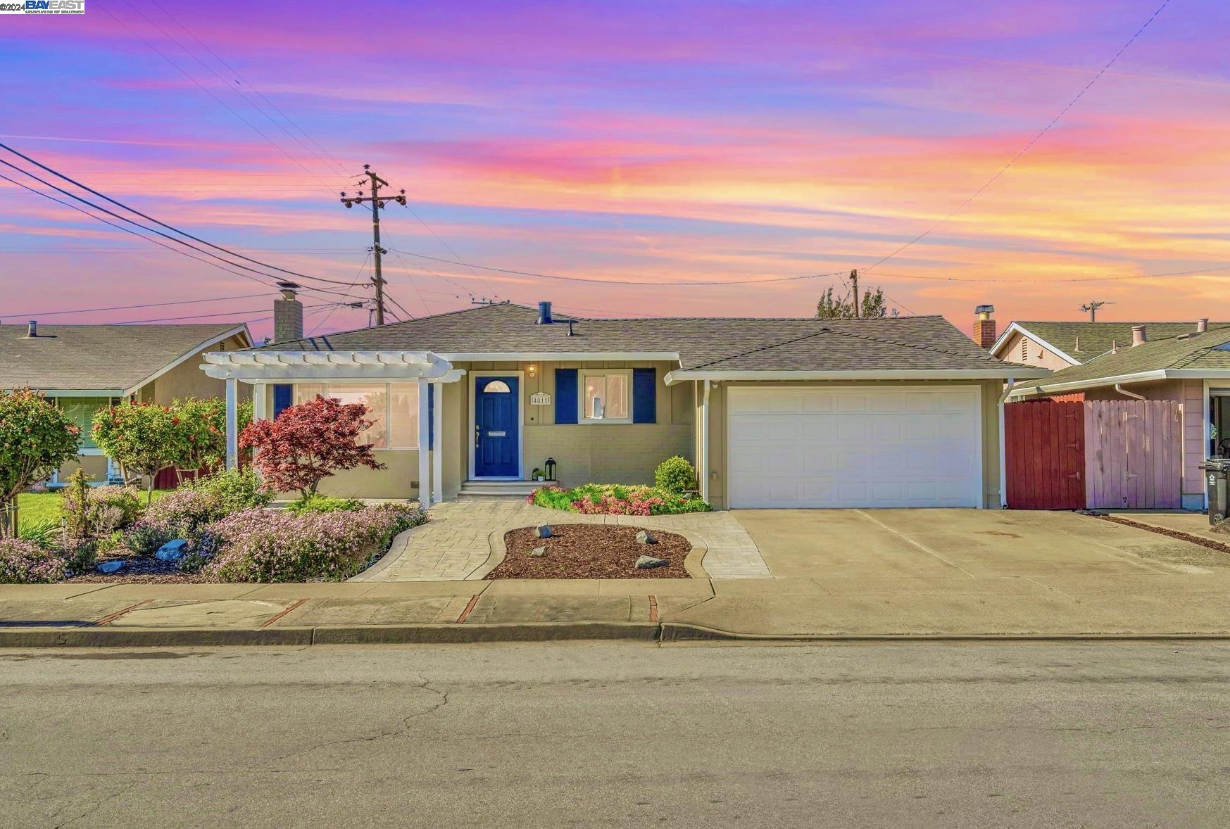 Detail Gallery Image 1 of 1 For 4811 Coco Palm Dr, Fremont,  CA 94538 - 3 Beds | 2 Baths