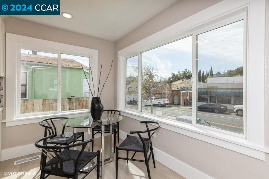 Detail Gallery Image 16 of 58 For 2345 Pacheco Blvd, Martinez,  CA 94553 - 2 Beds | 2 Baths