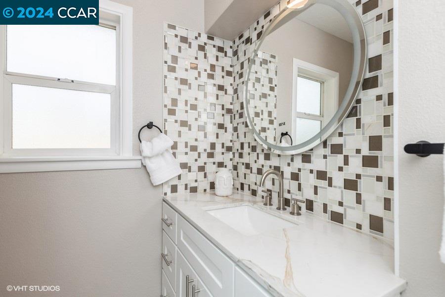 Detail Gallery Image 34 of 58 For 2345 Pacheco Blvd, Martinez,  CA 94553 - 2 Beds | 2 Baths