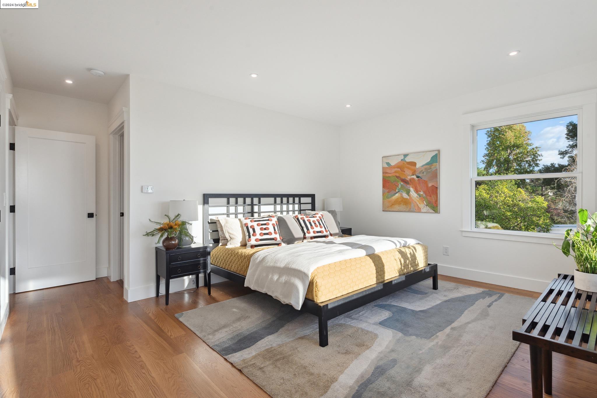 Detail Gallery Image 19 of 56 For 1115 Oxford St, Berkeley,  CA 94707 - 4 Beds | 2/1 Baths