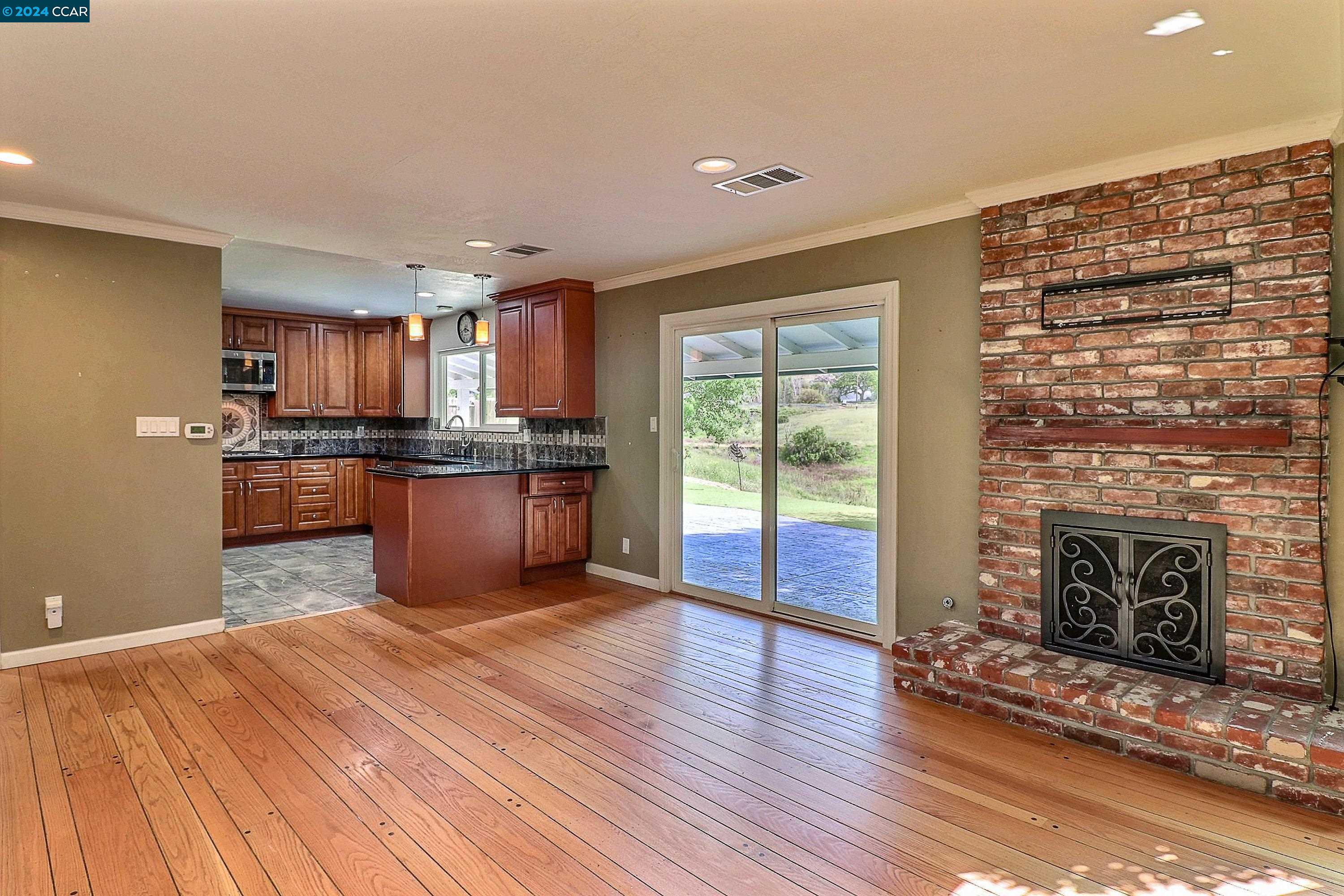 Detail Gallery Image 15 of 32 For 15 Herriman Ct, Clayton,  CA 94517 - 3 Beds | 2 Baths