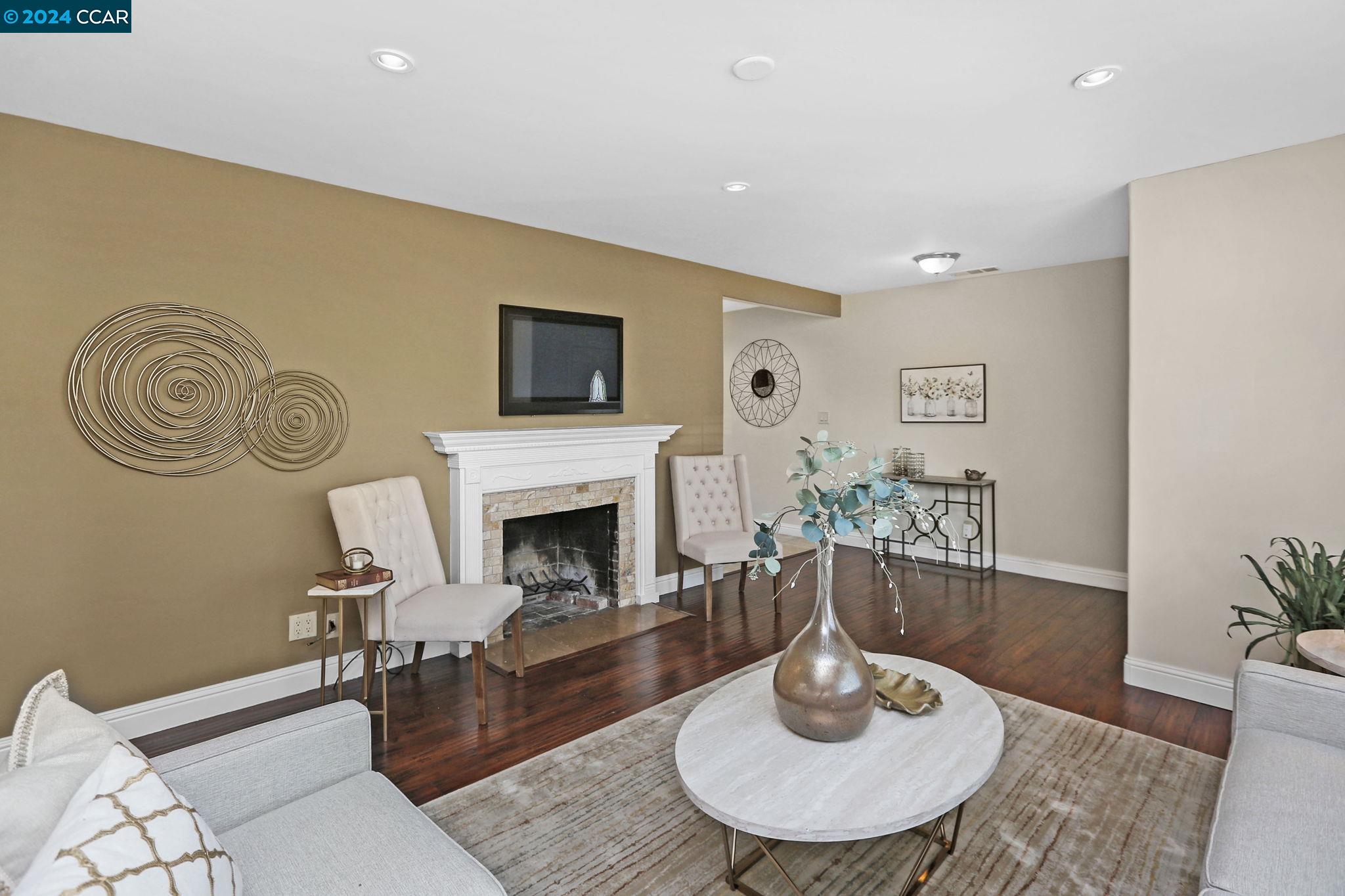 Detail Gallery Image 11 of 40 For 1300 Rosemary Lane, Concord,  CA 94518 - 3 Beds | 1 Baths