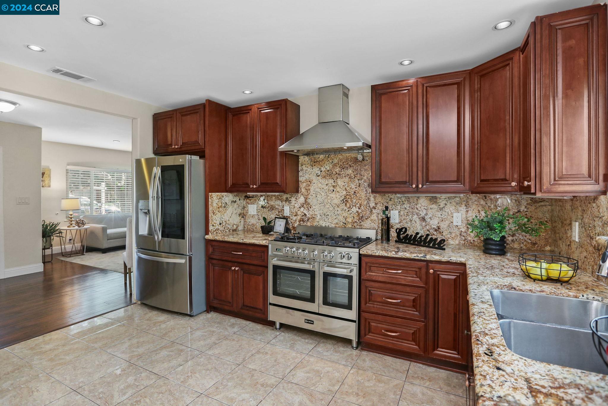 Detail Gallery Image 15 of 40 For 1300 Rosemary Lane, Concord,  CA 94518 - 3 Beds | 1 Baths