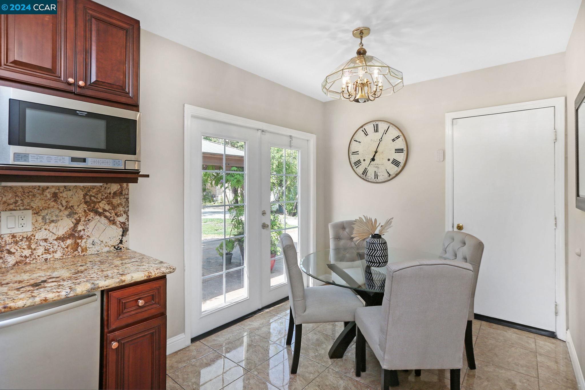 Detail Gallery Image 16 of 40 For 1300 Rosemary Lane, Concord,  CA 94518 - 3 Beds | 1 Baths