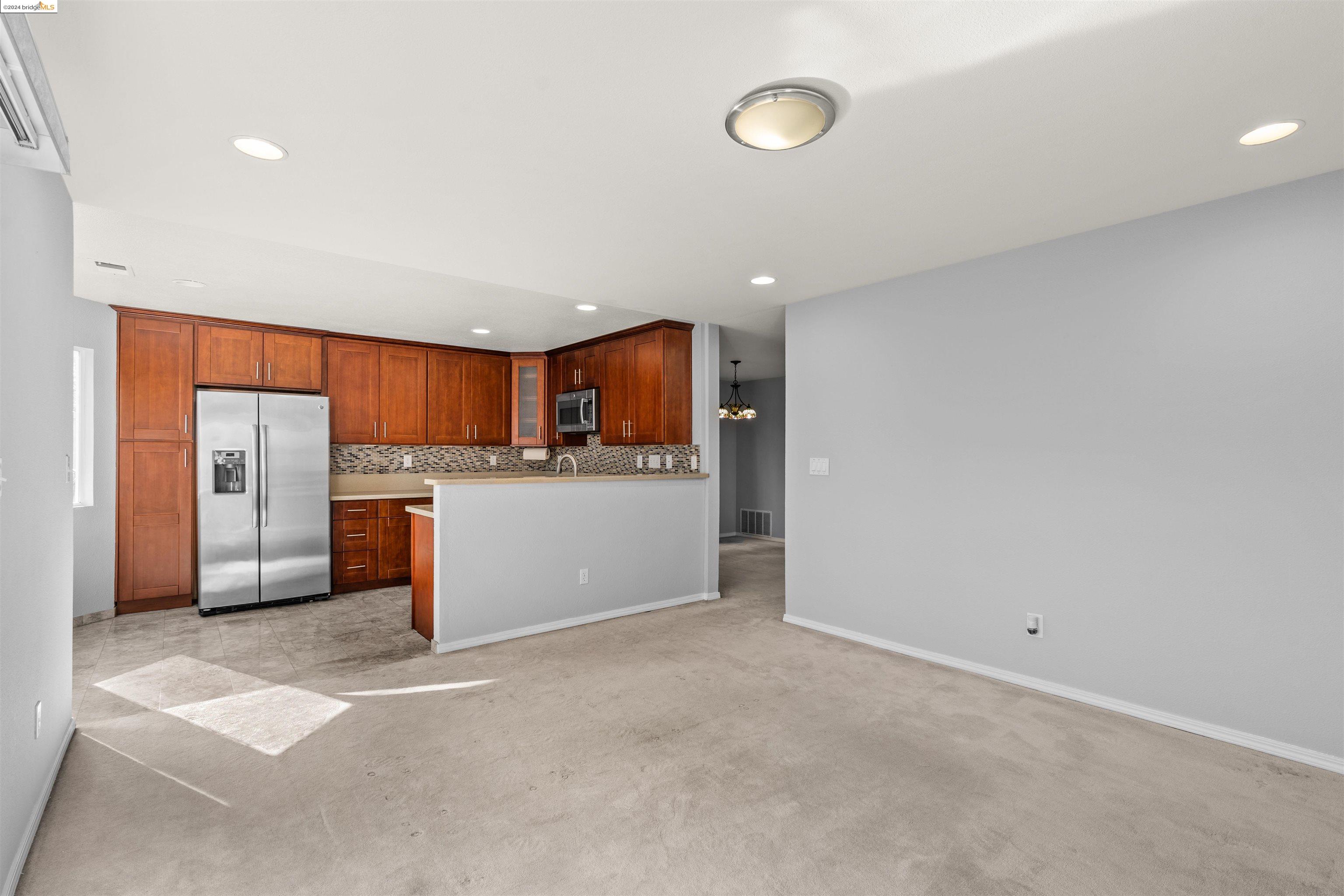Detail Gallery Image 15 of 42 For 2785 Parkway Dr, Martinez,  CA 94553 - 4 Beds | 2/1 Baths