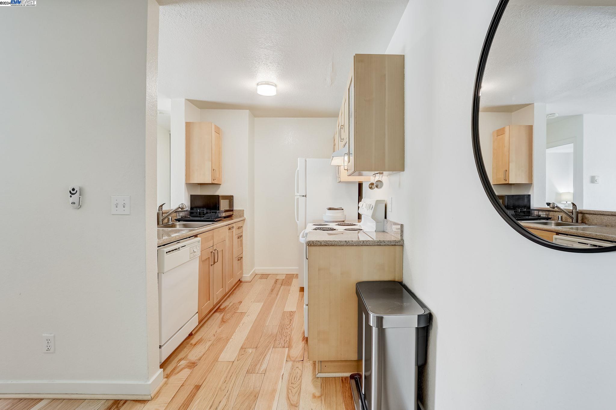 Detail Gallery Image 13 of 57 For 4065 Abbey Ter #219,  Fremont,  CA 94536 - 1 Beds | 1 Baths
