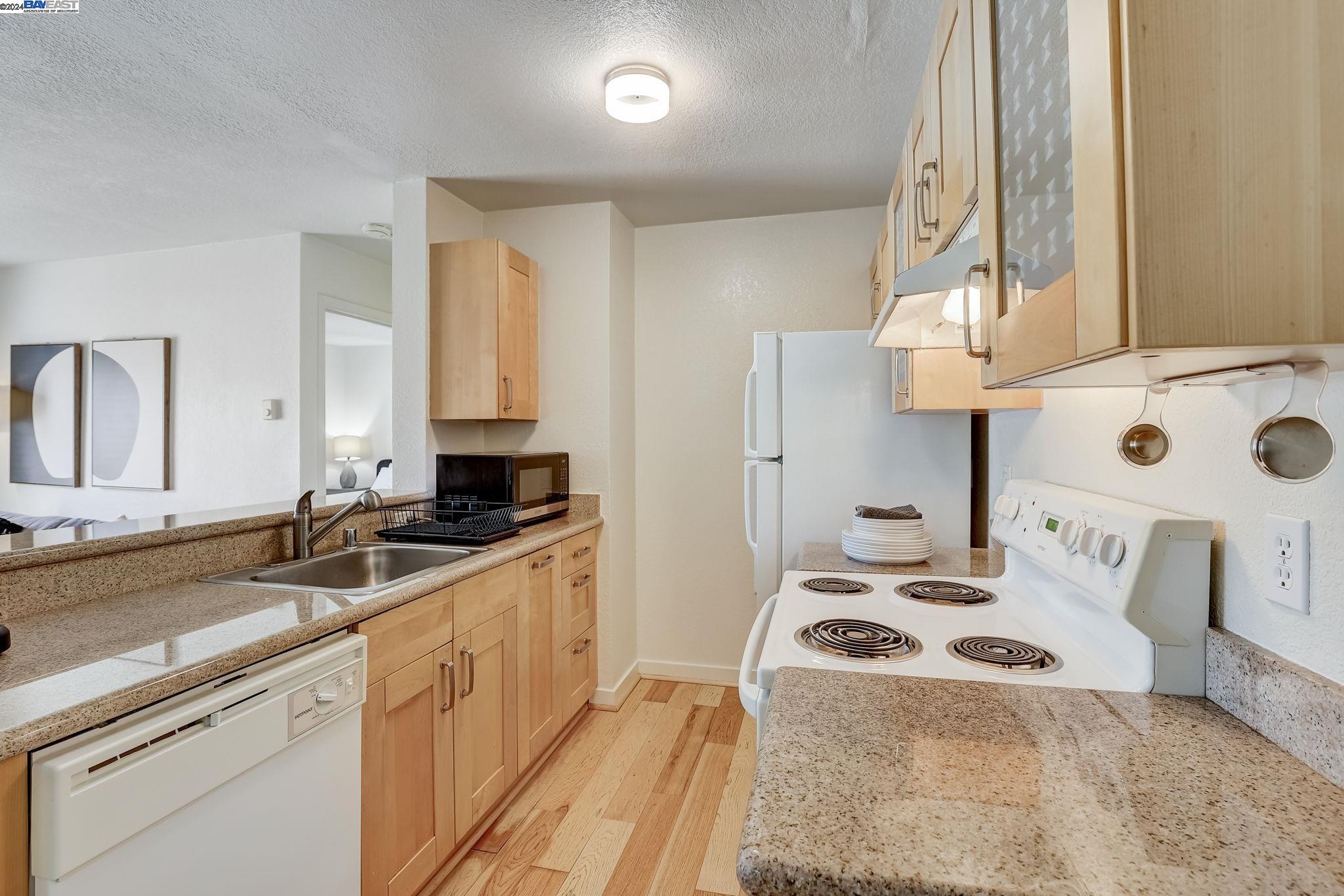 Detail Gallery Image 14 of 57 For 4065 Abbey Ter #219,  Fremont,  CA 94536 - 1 Beds | 1 Baths