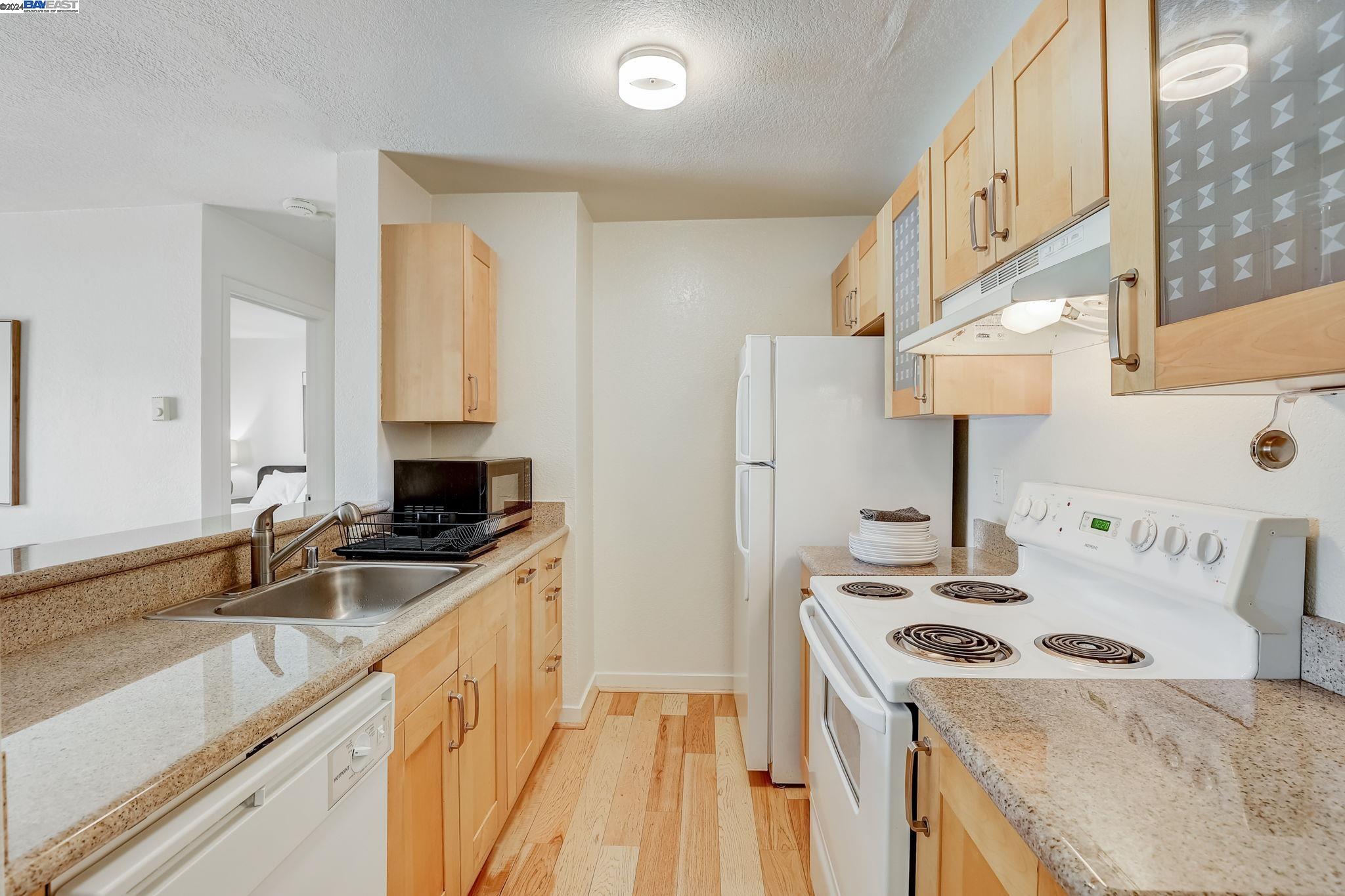 Detail Gallery Image 16 of 57 For 4065 Abbey Ter #219,  Fremont,  CA 94536 - 1 Beds | 1 Baths