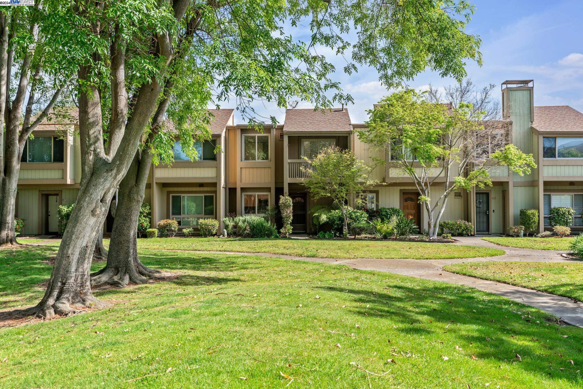 Detail Gallery Image 1 of 1 For 3161 Santa Cruz Lane, Alameda,  CA 94502 - 3 Beds | 2/1 Baths