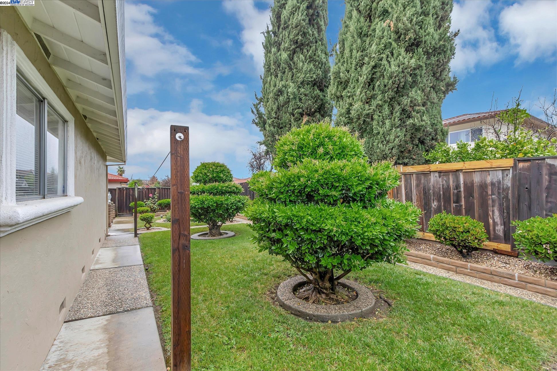 Detail Gallery Image 40 of 41 For 2703 Baton Rouge Dr, San Jose,  CA 95133 - 3 Beds | 2 Baths