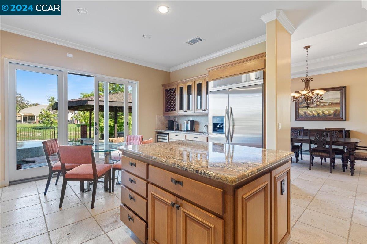 Detail Gallery Image 15 of 60 For 5741 Gateway Ct, Discovery Bay,  CA 94505 - 5 Beds | 4 Baths