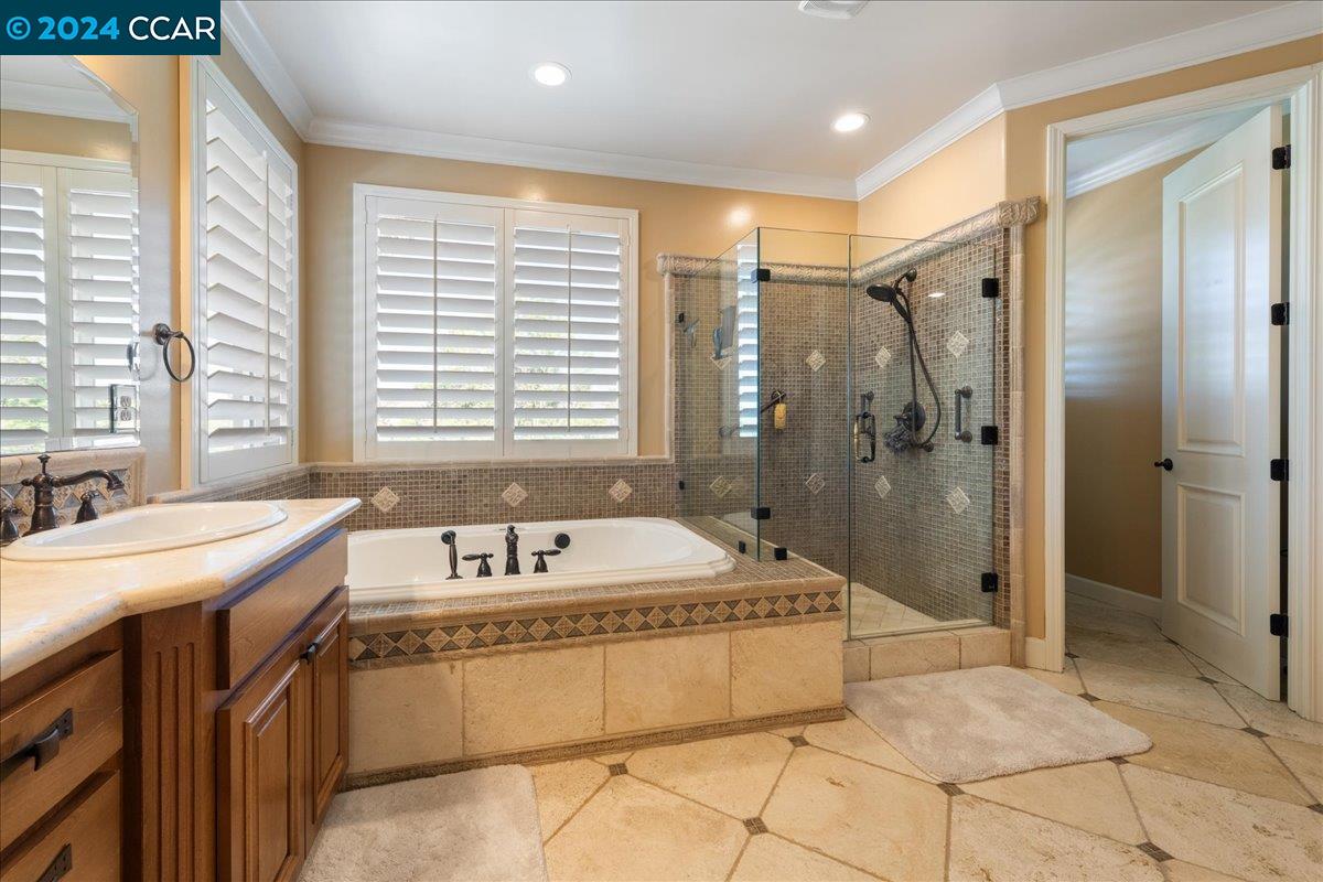 Detail Gallery Image 36 of 60 For 5741 Gateway Ct, Discovery Bay,  CA 94505 - 5 Beds | 4 Baths
