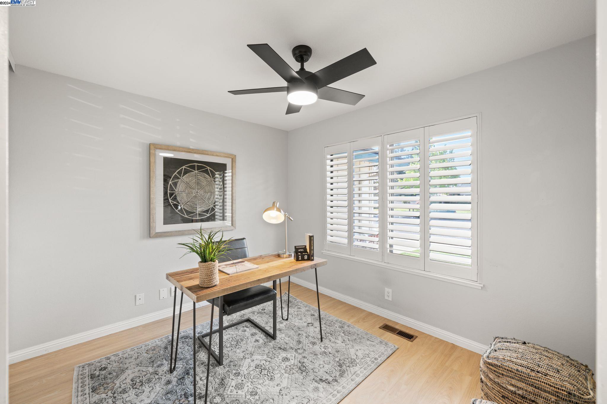 Detail Gallery Image 20 of 35 For 3847 Cheshire Ct, Pleasanton,  CA 94588 - 4 Beds | 2/1 Baths