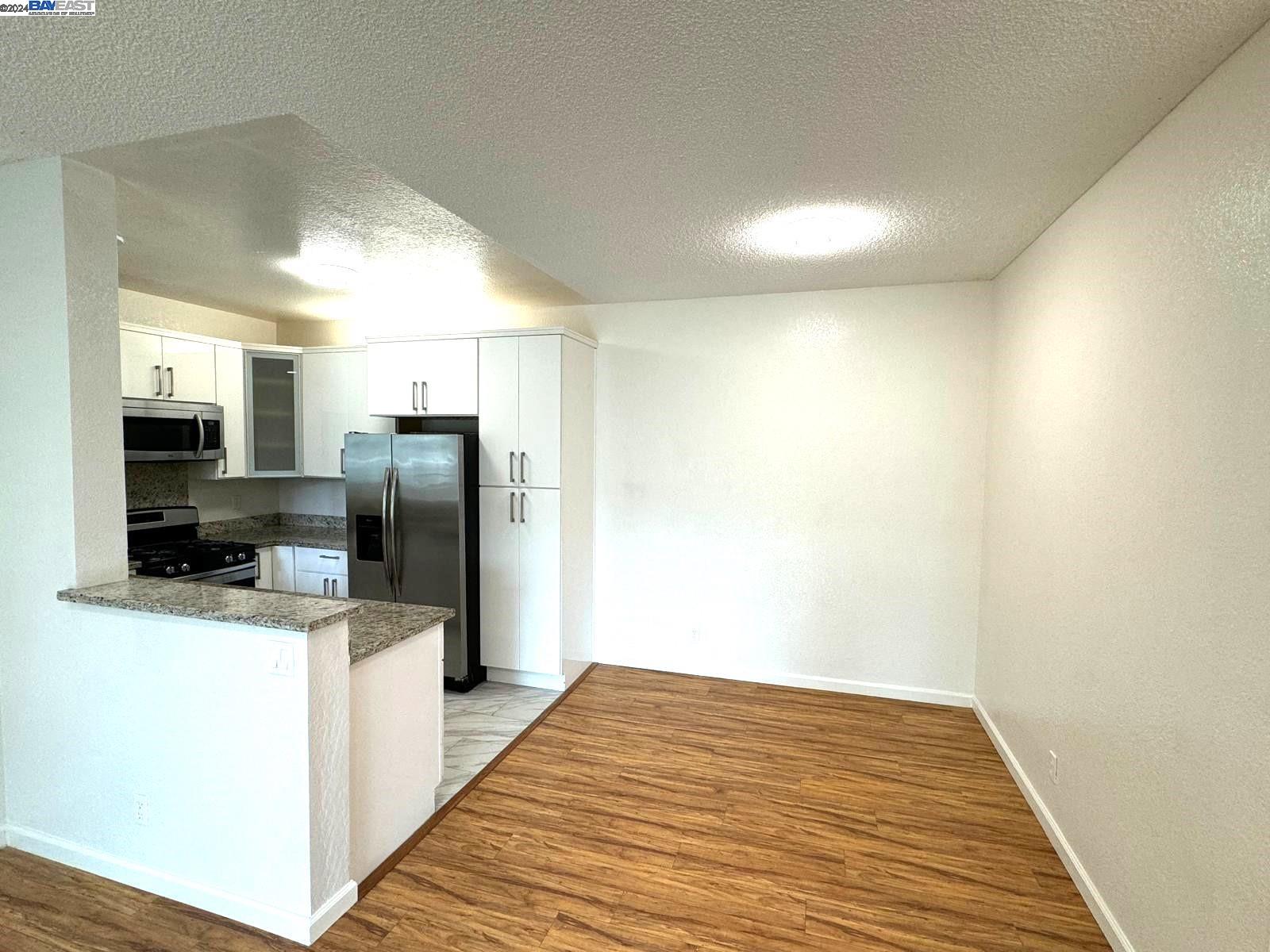 Detail Gallery Image 9 of 24 For 3371 Baywood Ter #213,  Fremont,  CA 94536 - 2 Beds | 2 Baths