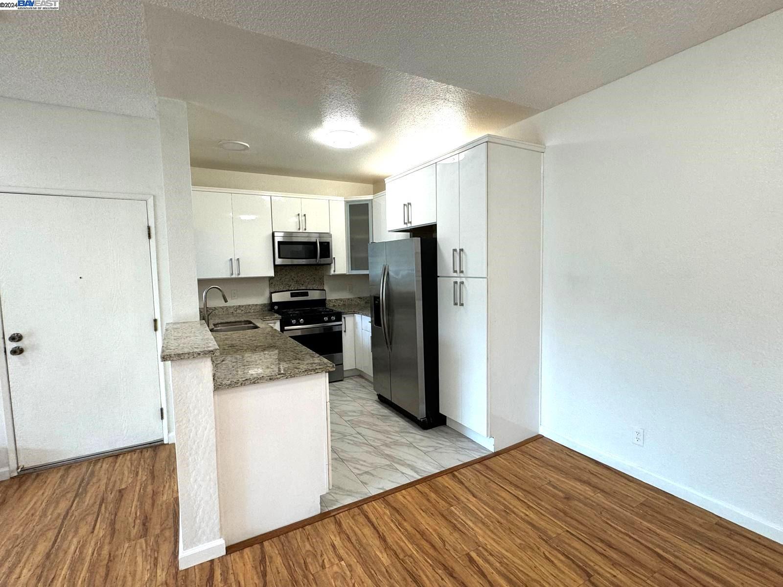 Detail Gallery Image 10 of 24 For 3371 Baywood Ter #213,  Fremont,  CA 94536 - 2 Beds | 2 Baths