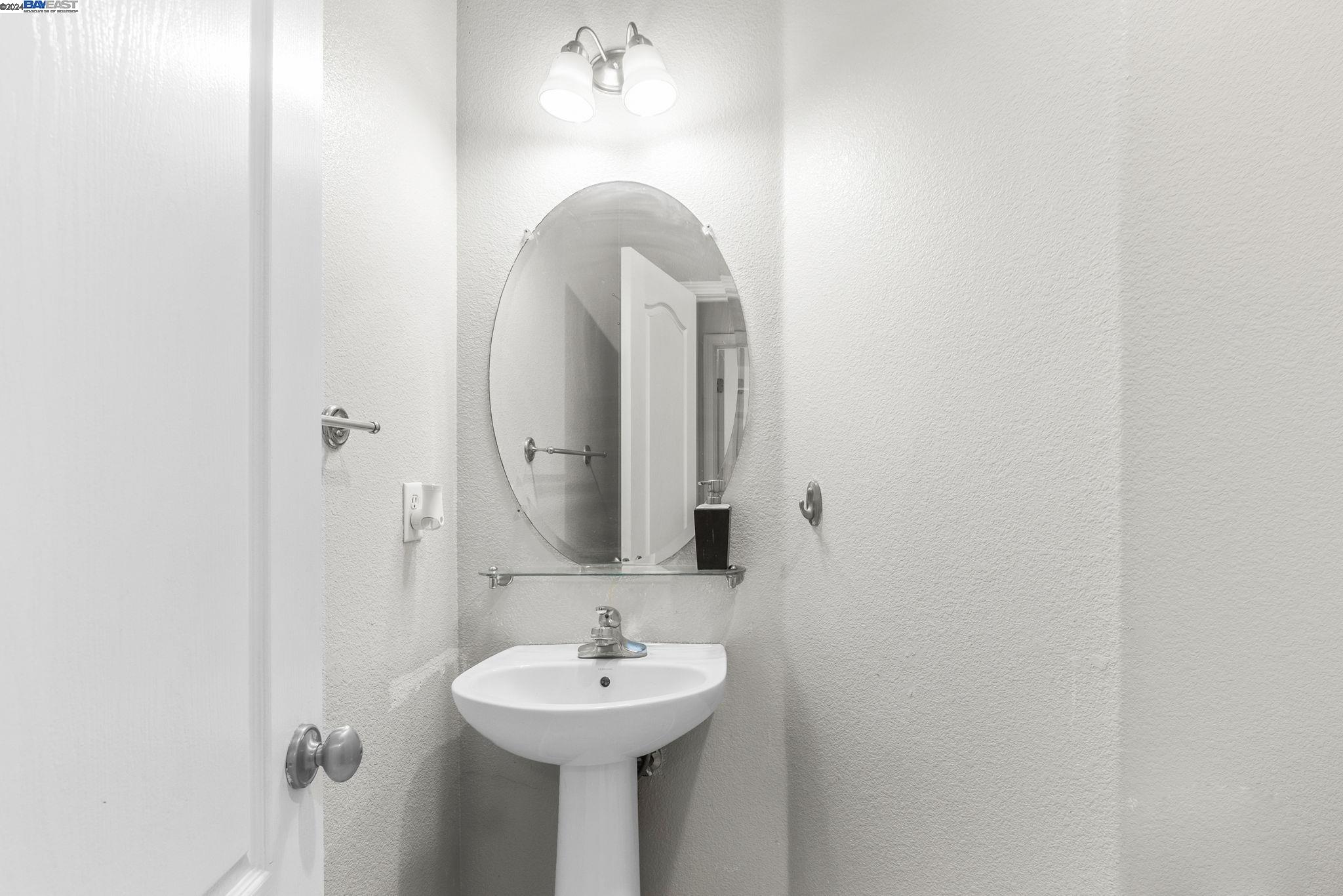 Detail Gallery Image 20 of 46 For 4556 Foxcatcher Way, Stockton,  CA 95212 - 5 Beds | 2/1 Baths