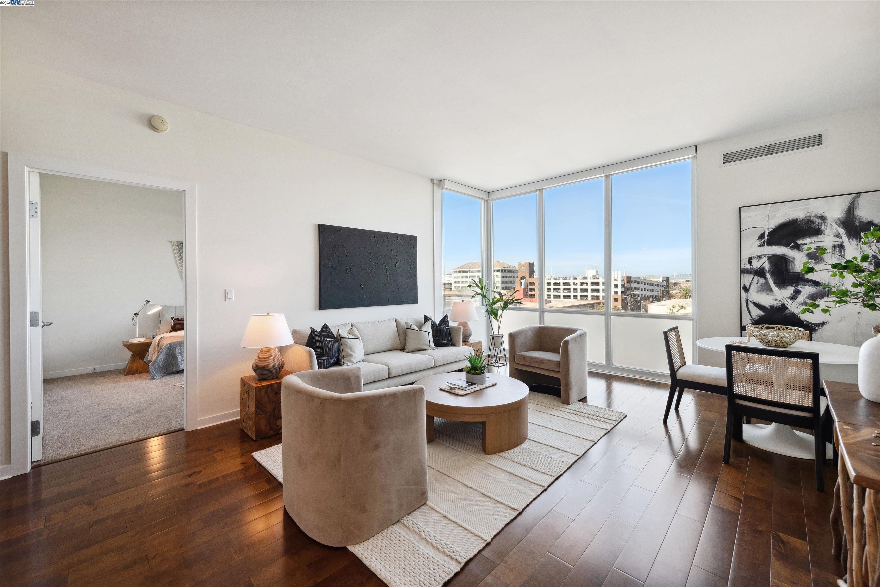 Detail Gallery Image 1 of 52 For 222 Broadway #604,  Oakland,  CA 94607 - 2 Beds | 2 Baths