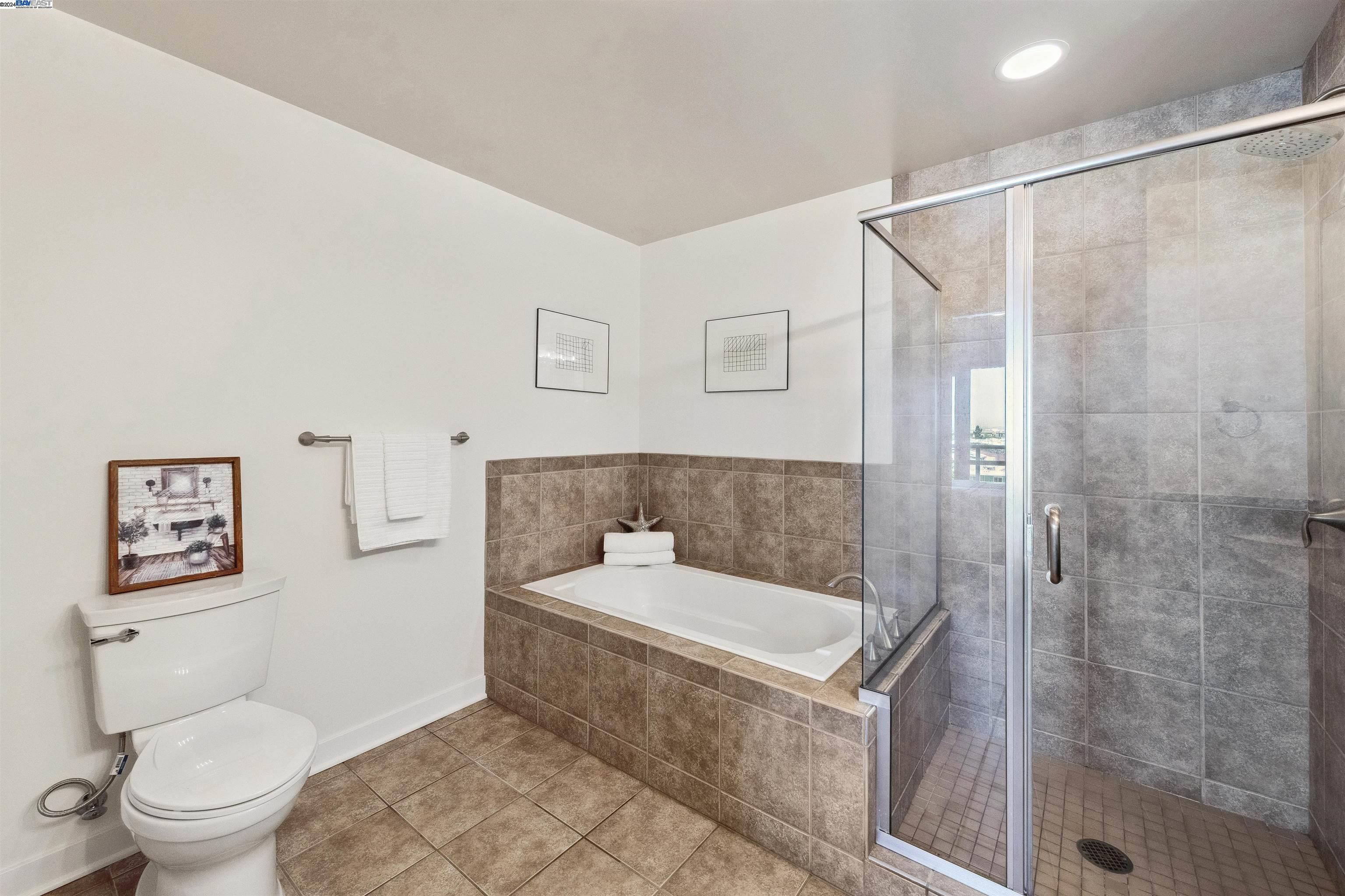 Detail Gallery Image 21 of 52 For 222 Broadway #604,  Oakland,  CA 94607 - 2 Beds | 2 Baths