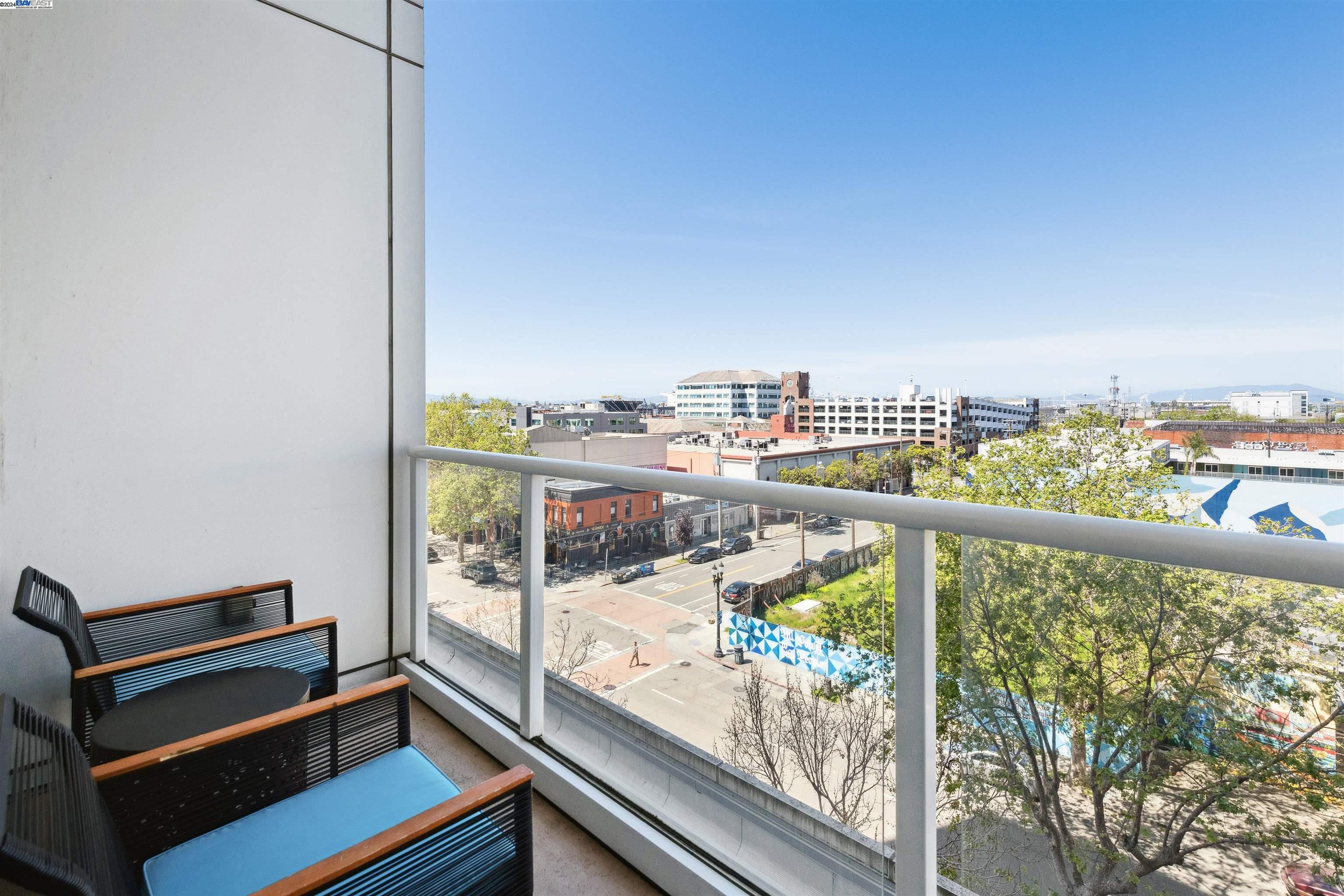 Detail Gallery Image 25 of 52 For 222 Broadway #604,  Oakland,  CA 94607 - 2 Beds | 2 Baths