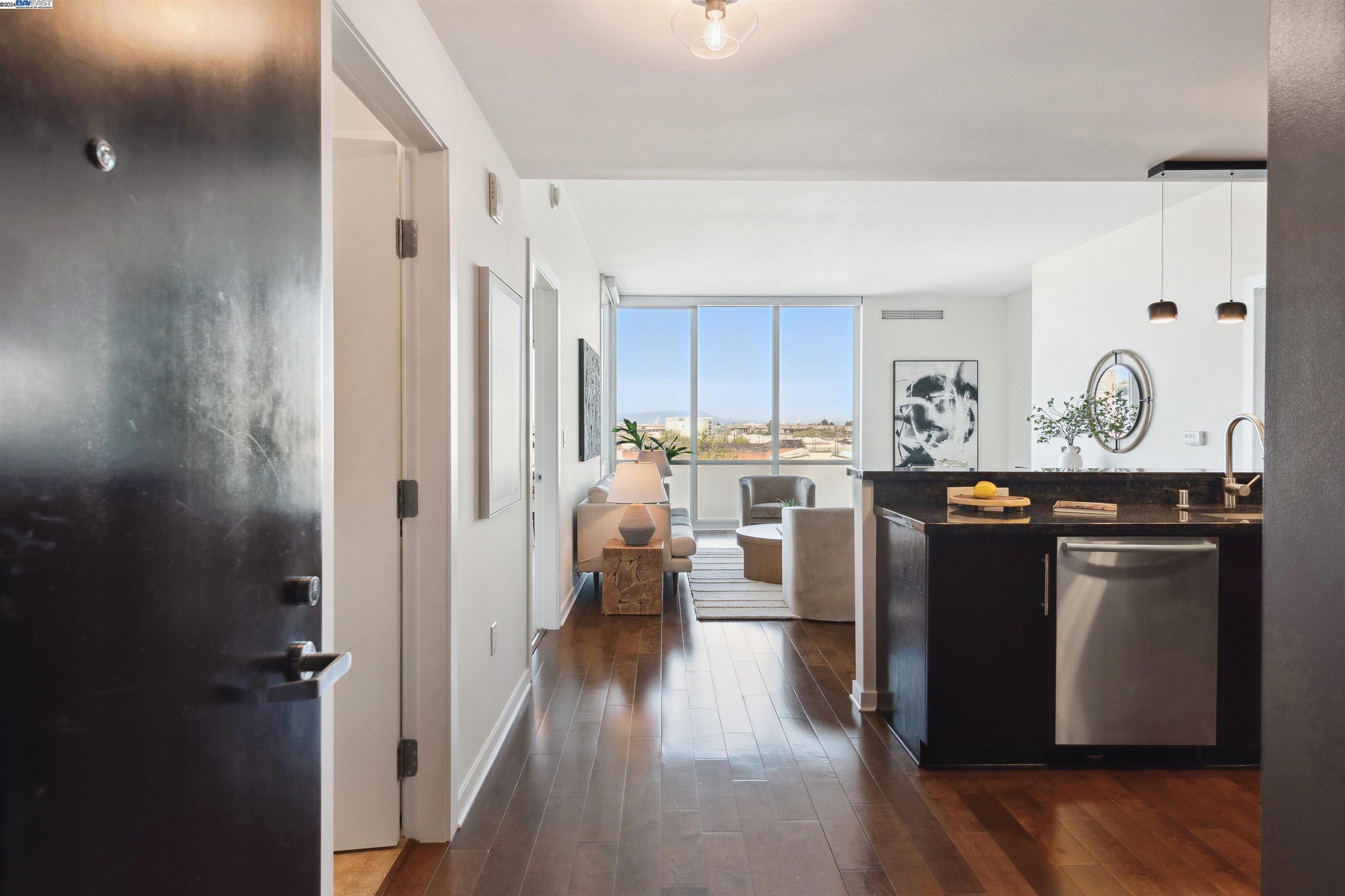 Detail Gallery Image 10 of 52 For 222 Broadway #604,  Oakland,  CA 94607 - 2 Beds | 2 Baths