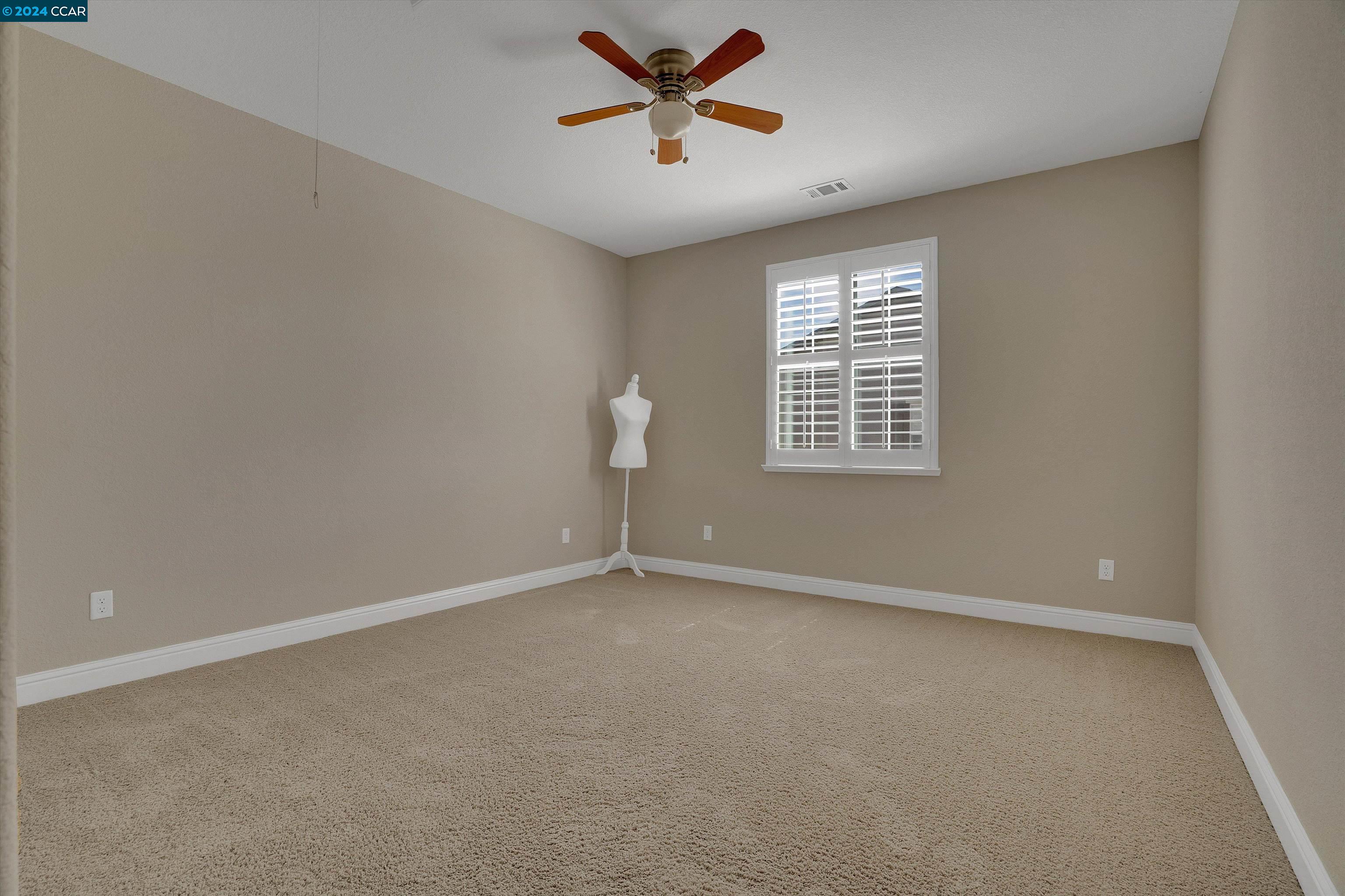 Detail Gallery Image 22 of 46 For 1013 Hollyhock Dr, Oakley,  CA 94561 - 5 Beds | 3/1 Baths