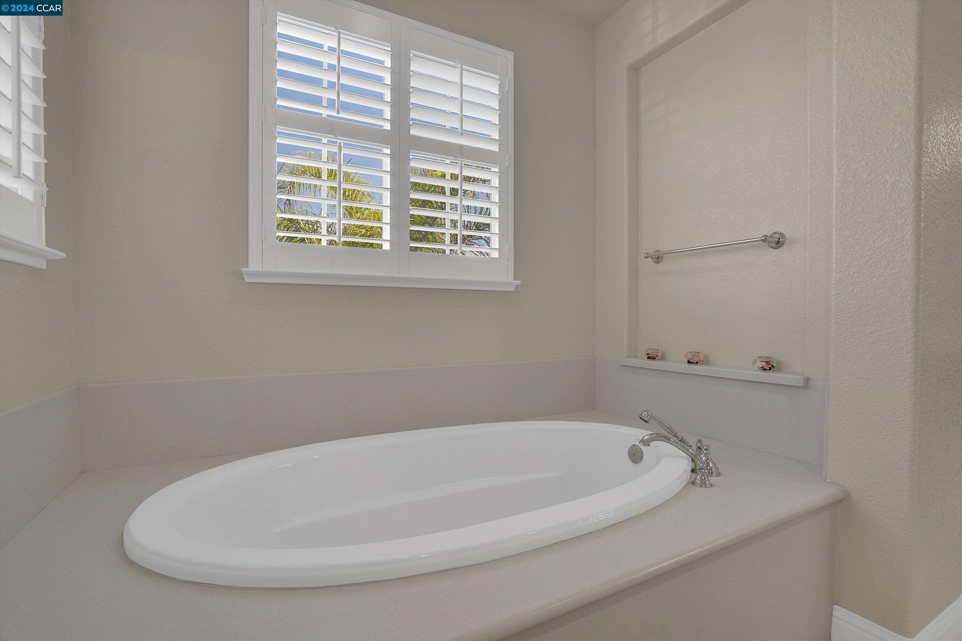 Detail Gallery Image 31 of 46 For 1013 Hollyhock Dr, Oakley,  CA 94561 - 5 Beds | 3/1 Baths