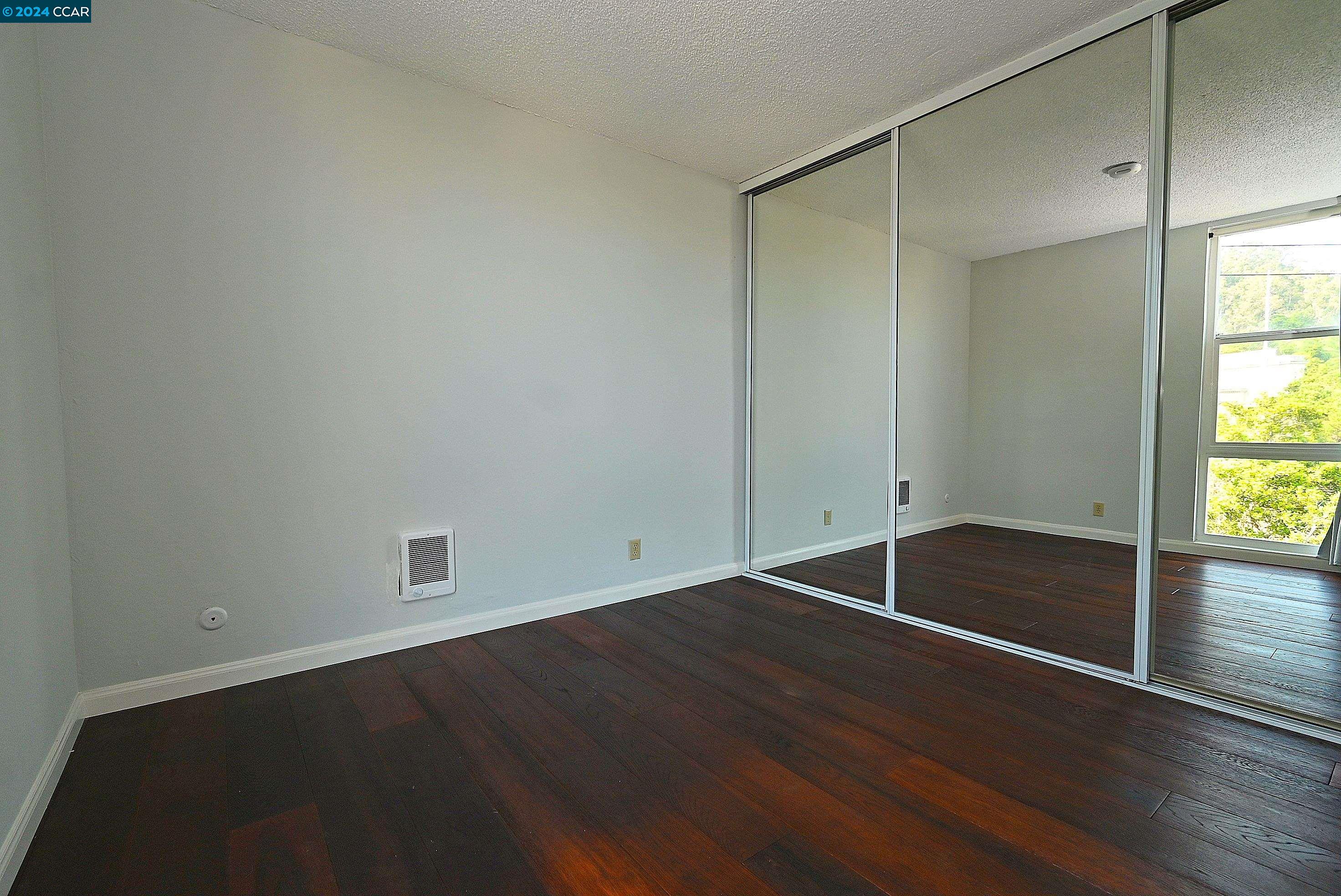 Detail Gallery Image 19 of 37 For 2 Panoramic Way #301,  Berkeley,  CA 94704 - 3 Beds | 2 Baths