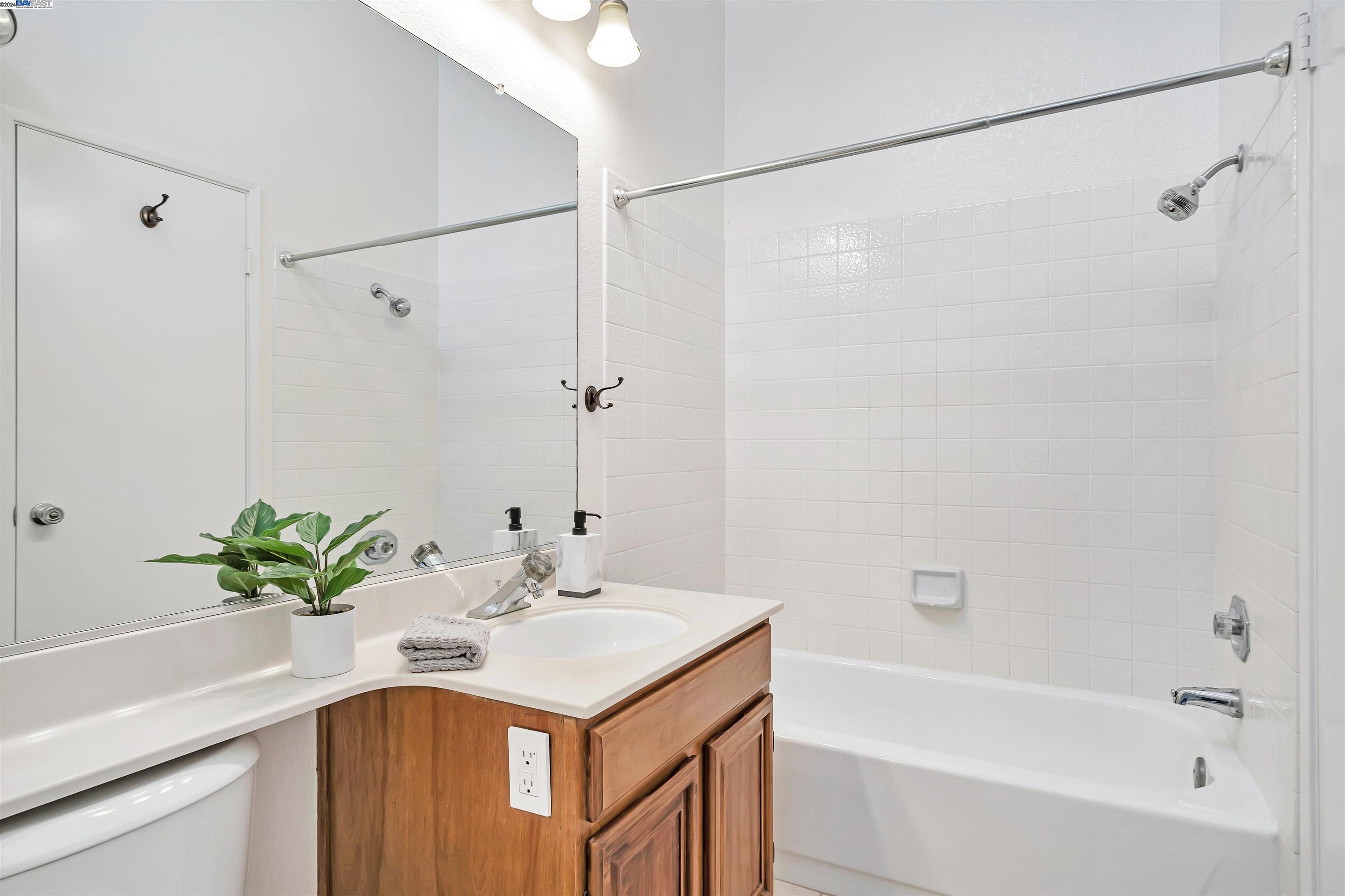 Detail Gallery Image 24 of 32 For 3509 Pepperwood Ter #205,  Fremont,  CA 94536 - 2 Beds | 2 Baths