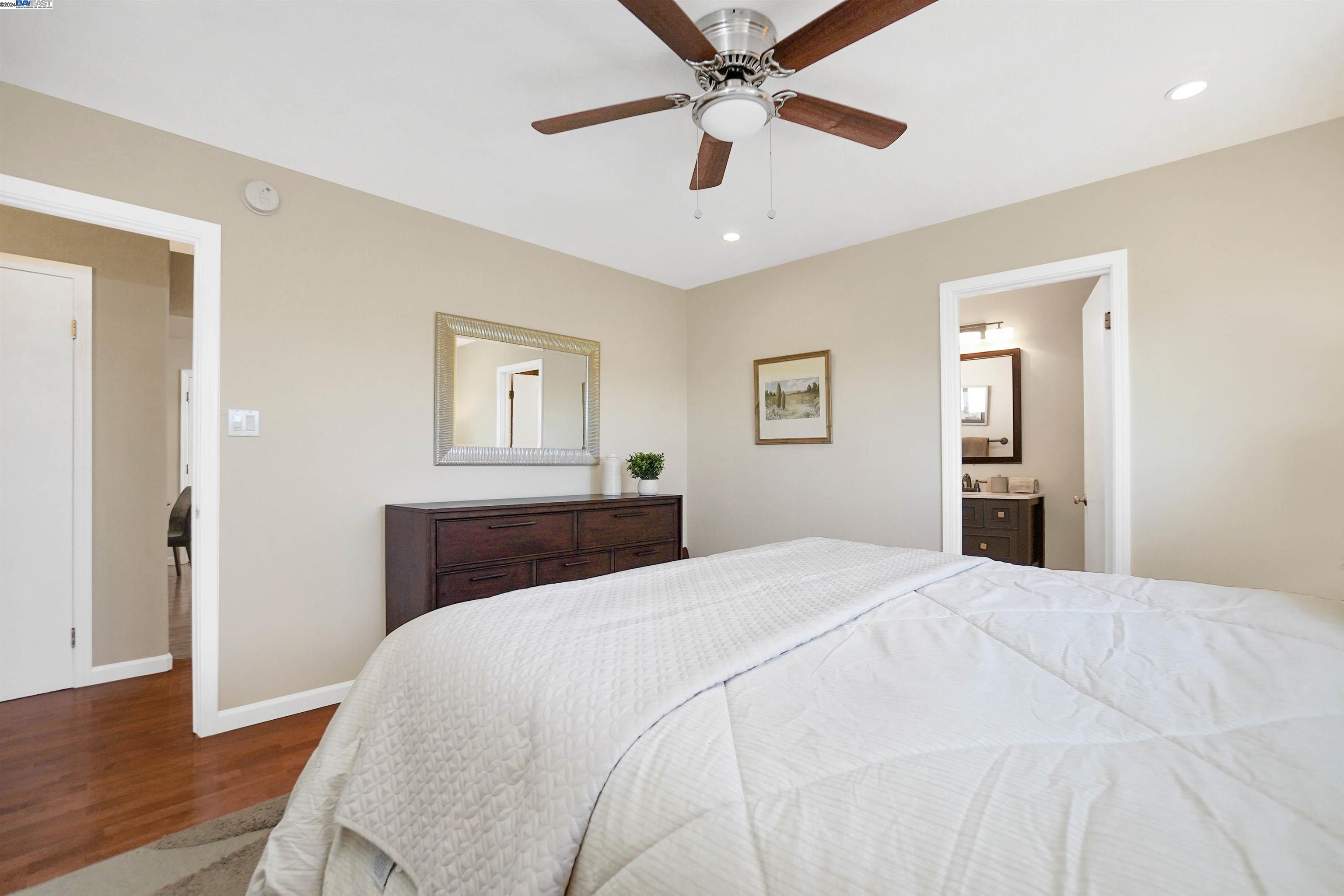 Detail Gallery Image 15 of 35 For 830 Barker Avenue, Hayward,  CA 94541 - 3 Beds | 2 Baths