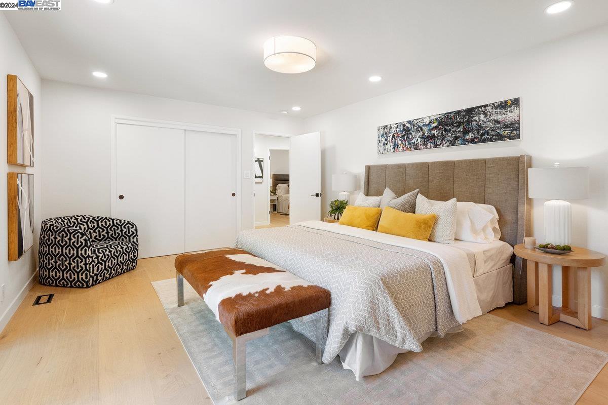 Detail Gallery Image 21 of 52 For 2550 Charleston Street, Oakland,  CA 94602 - 3 Beds | 4 Baths