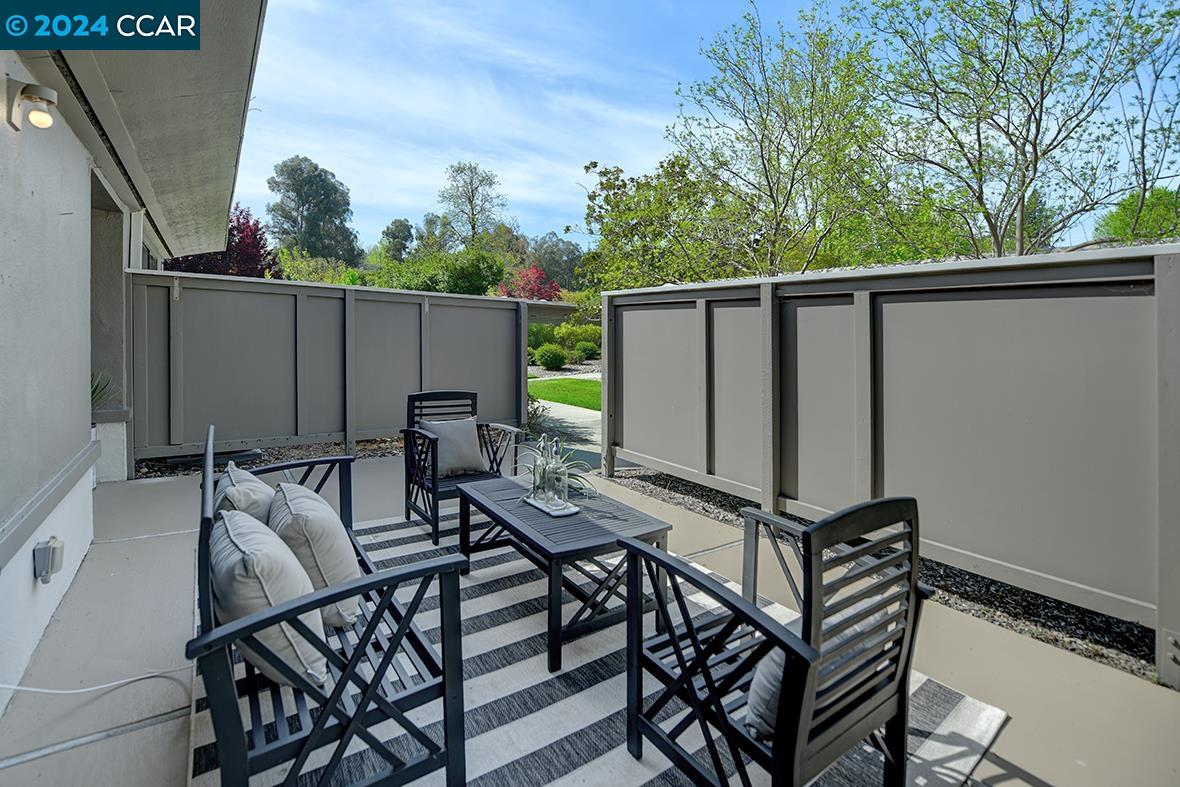 Detail Gallery Image 5 of 42 For 1101 Leisure Ln #4,  Walnut Creek,  CA 94595 - 1 Beds | 1 Baths