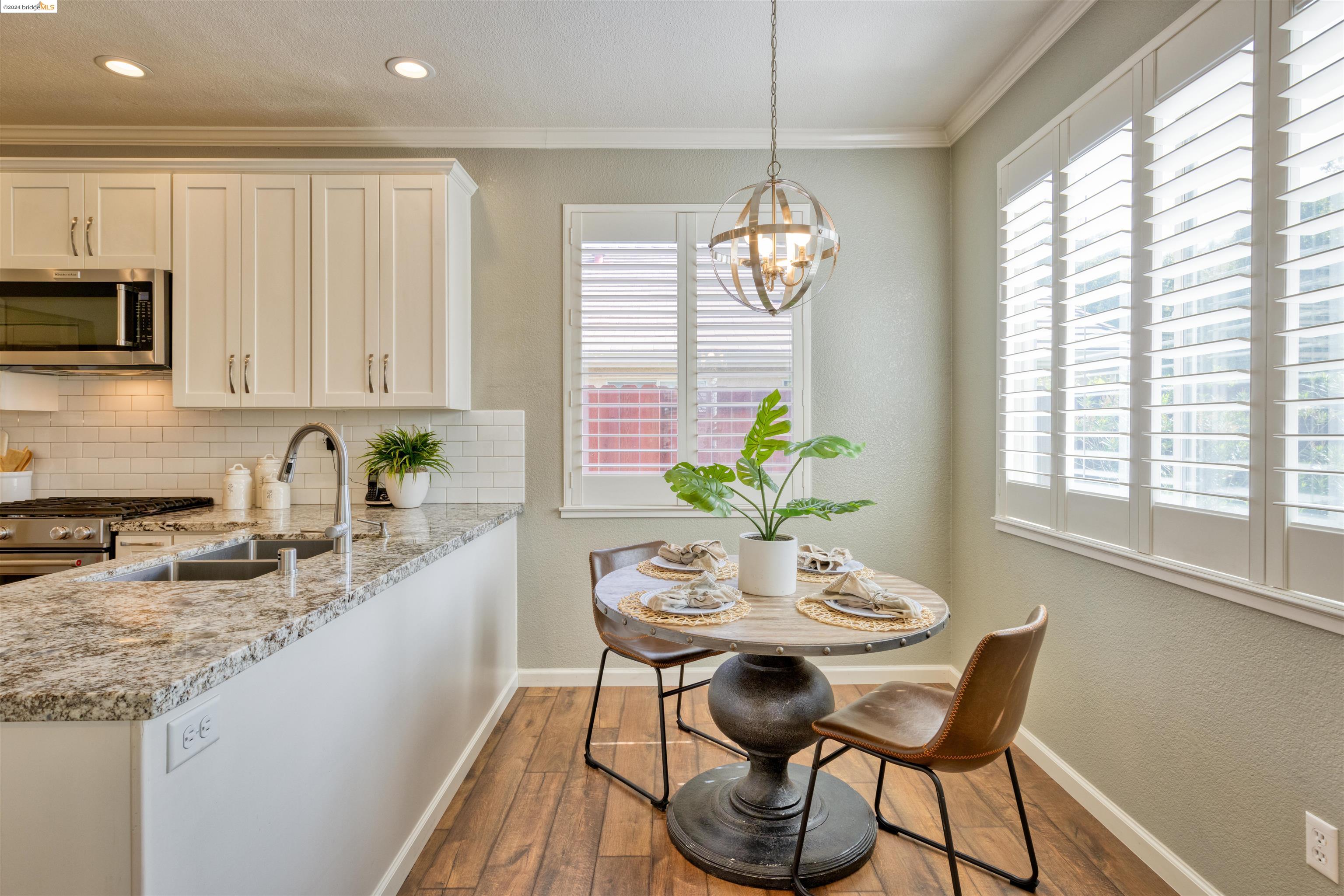 Detail Gallery Image 15 of 31 For 2065 Crater Peak Way, Antioch,  CA 94531 - 4 Beds | 2/1 Baths