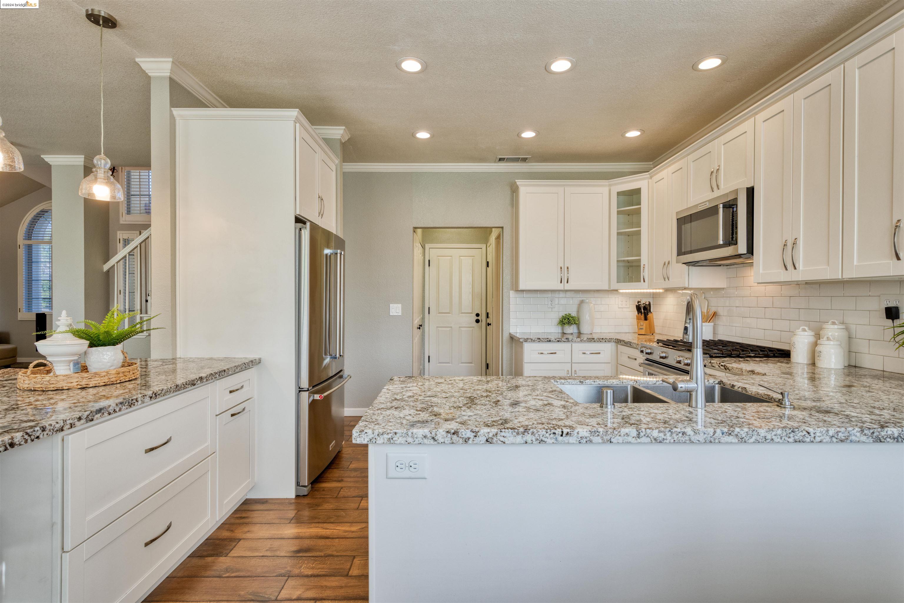 Detail Gallery Image 16 of 31 For 2065 Crater Peak Way, Antioch,  CA 94531 - 4 Beds | 2/1 Baths