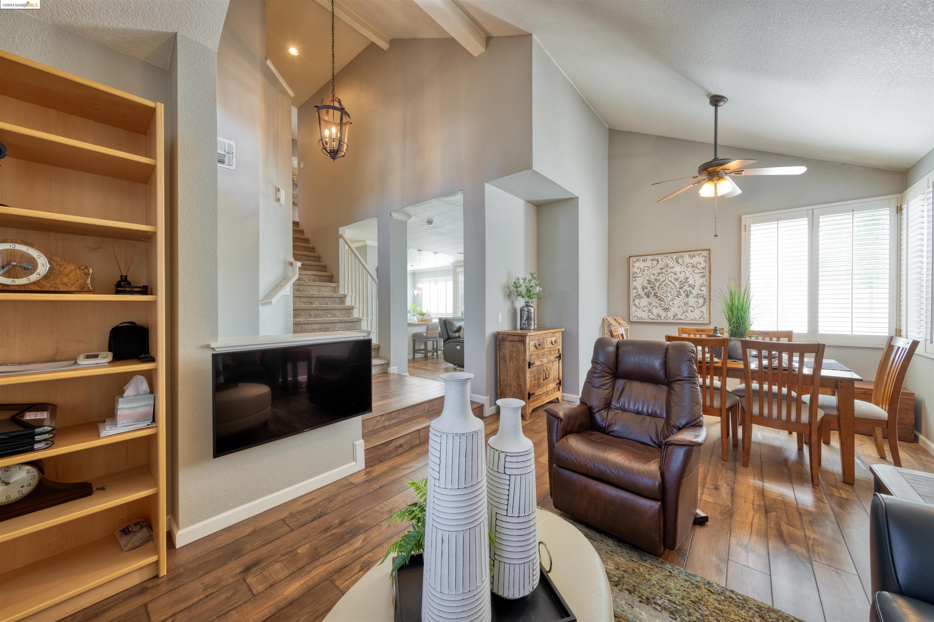 Detail Gallery Image 6 of 31 For 2065 Crater Peak Way, Antioch,  CA 94531 - 4 Beds | 2/1 Baths
