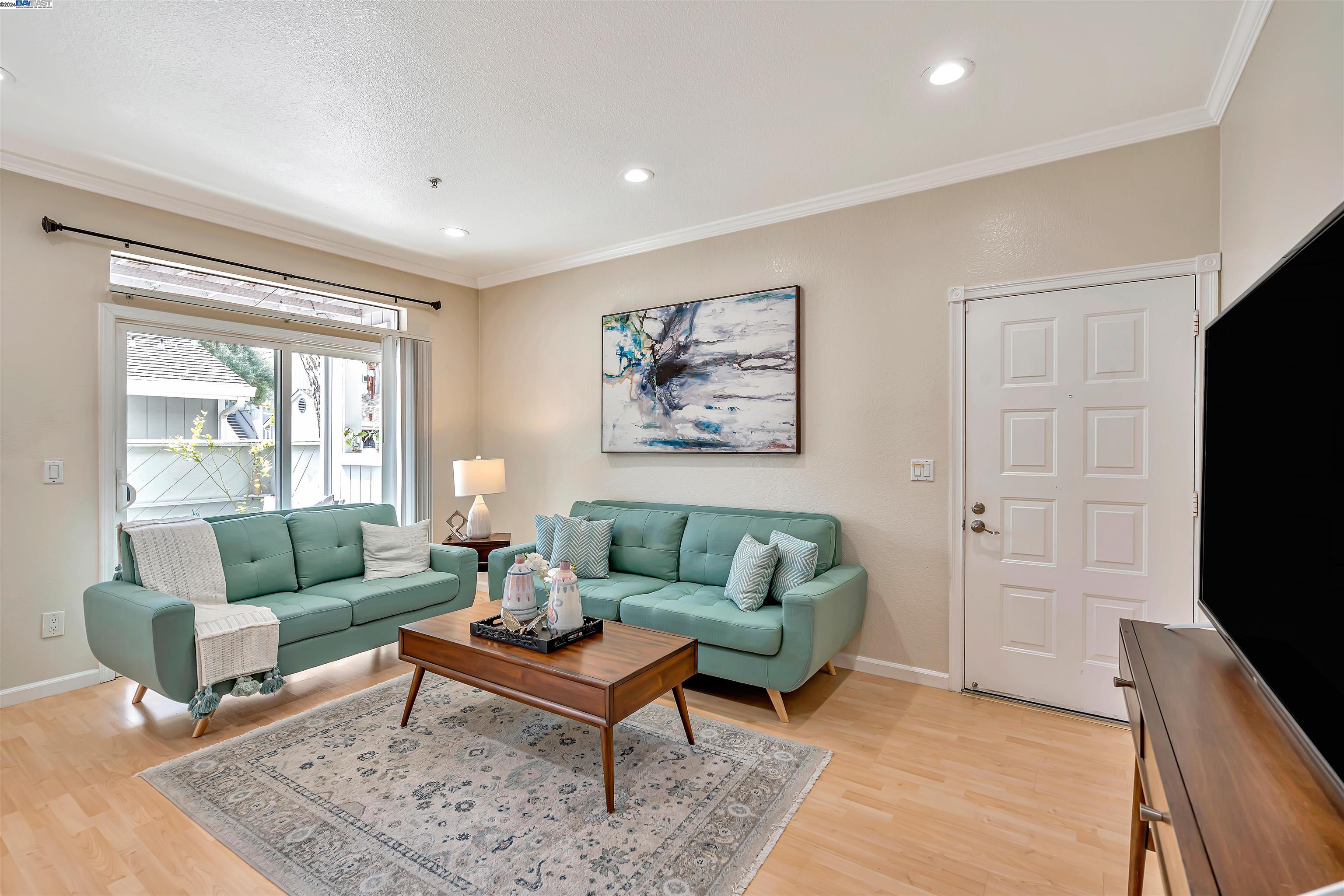 Detail Gallery Image 4 of 35 For 37382 Parish Cir 18a,  Fremont,  CA 94536 - 2 Beds | 2 Baths