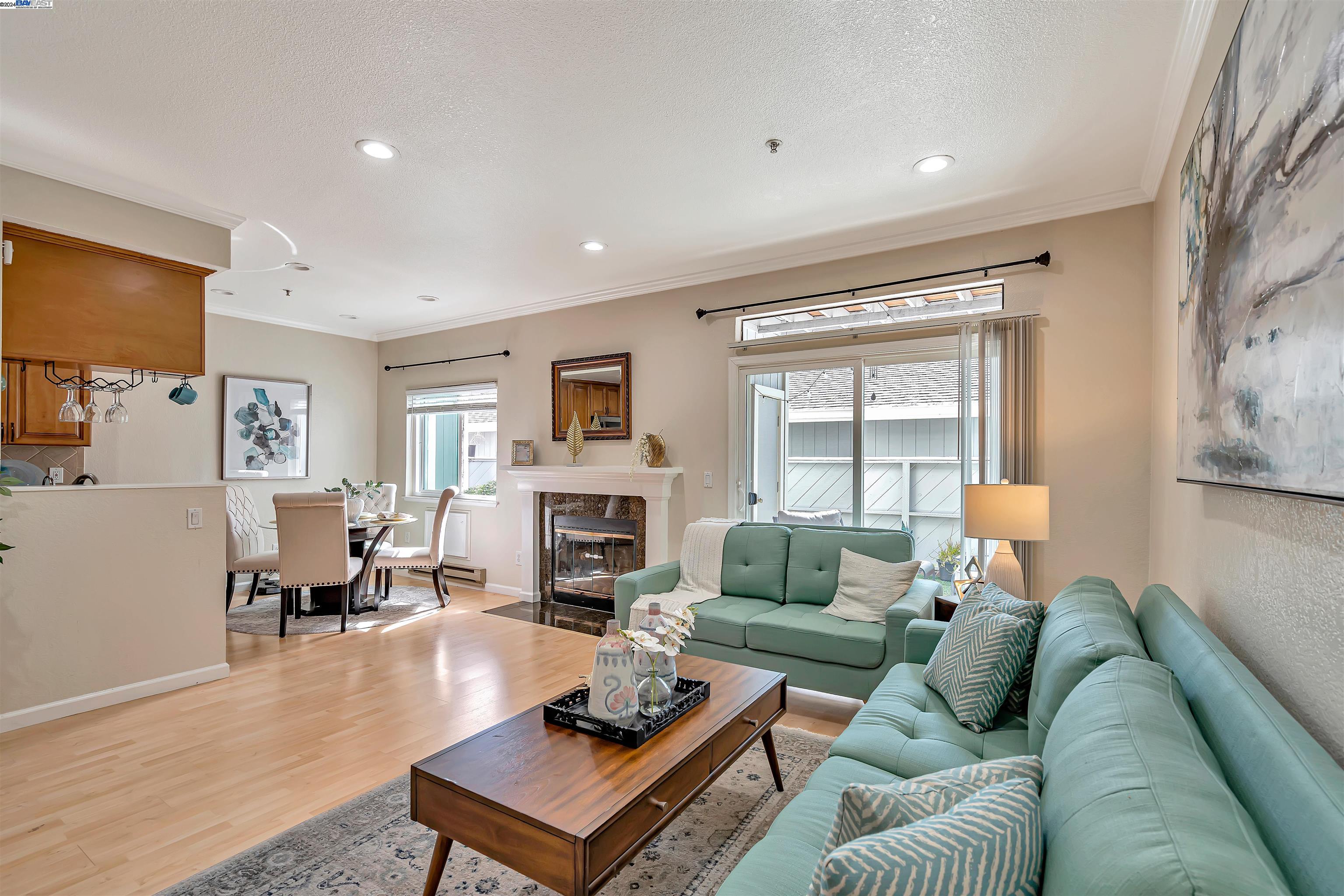 Detail Gallery Image 6 of 35 For 37382 Parish Cir 18a,  Fremont,  CA 94536 - 2 Beds | 2 Baths