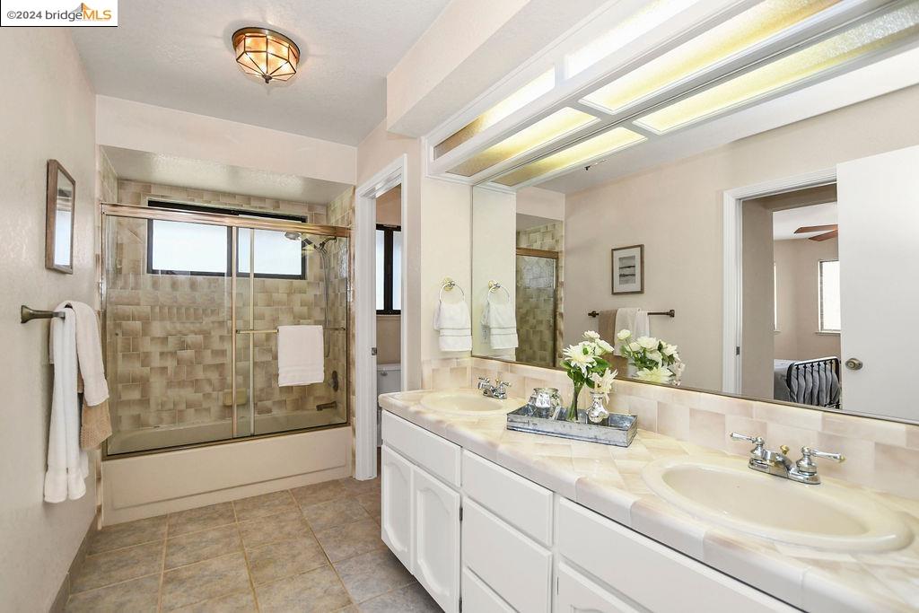 Detail Gallery Image 6 of 16 For 1843 Seal Way, Discovery Bay,  CA 94505 - 3 Beds | 2/1 Baths