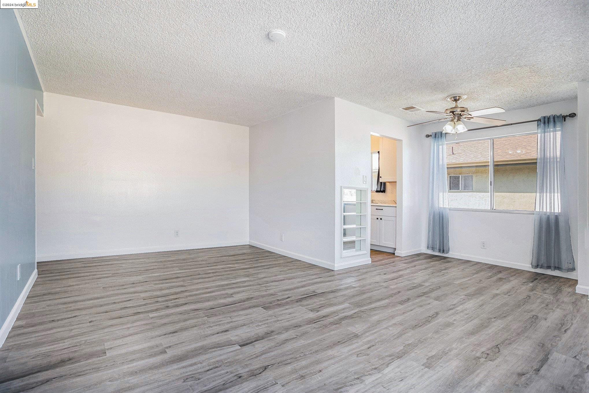 Detail Gallery Image 8 of 16 For 2117 Lemontree Way #4,  Antioch,  CA 94509 - 2 Beds | 1 Baths