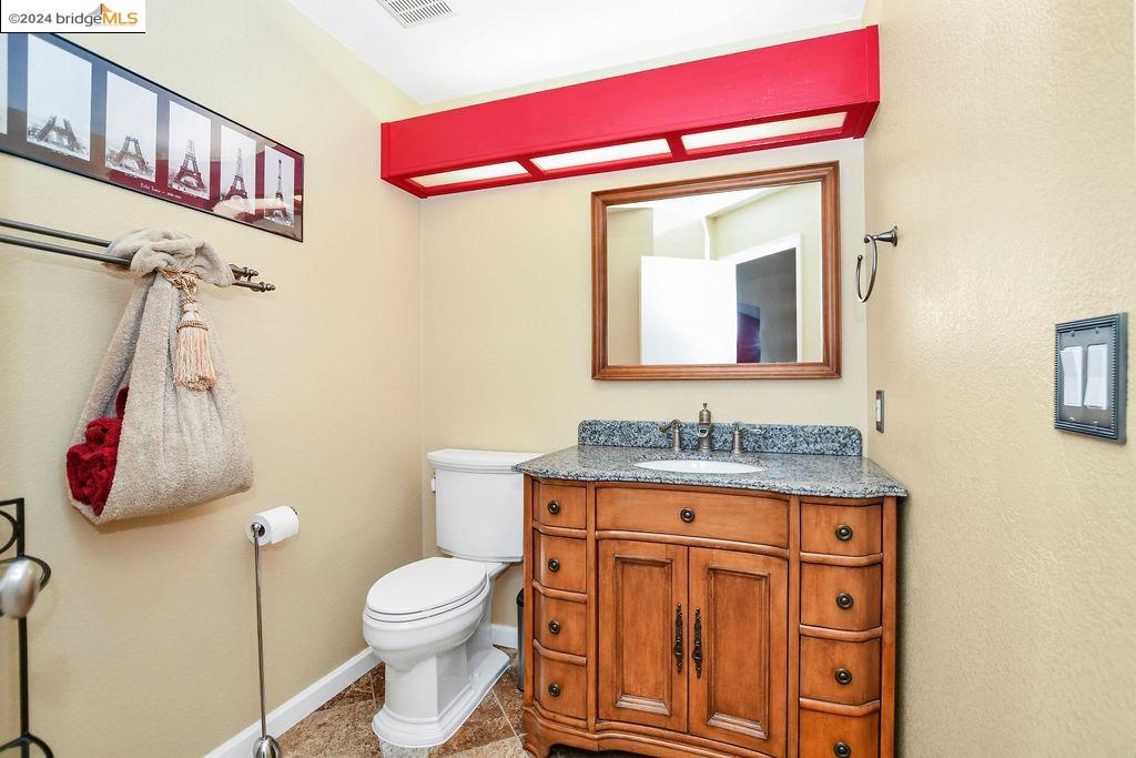 Detail Gallery Image 15 of 37 For 1005 Bluerock Drive, Antioch,  CA 94509-6938 - 3 Beds | 2/1 Baths