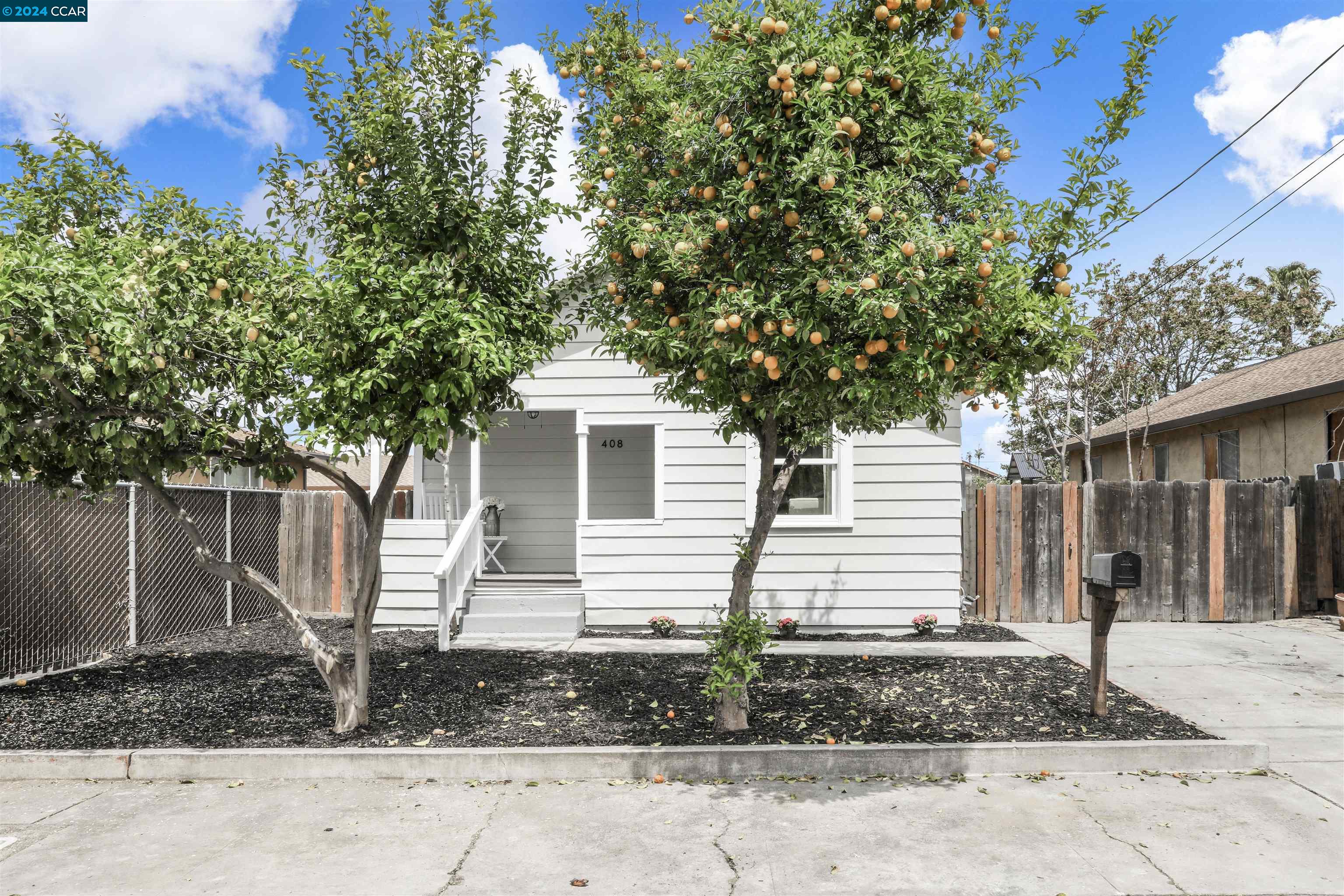 Detail Gallery Image 1 of 1 For 408 E Home St, Oakley,  CA 94561 - 2 Beds | 1 Baths