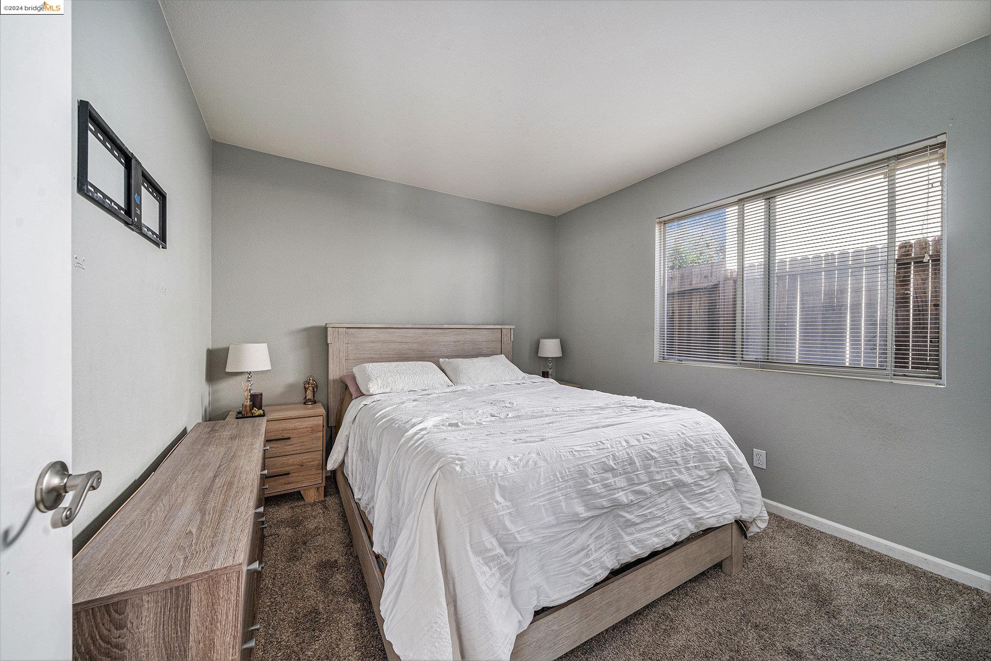 Detail Gallery Image 18 of 20 For 4933 Stirrup Way, Antioch,  CA 94531-9999 - 4 Beds | 2/1 Baths