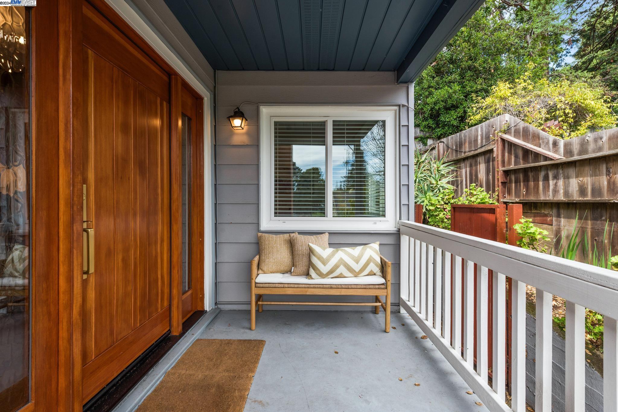 Detail Gallery Image 5 of 58 For 4419 Norton Ave, Oakland,  CA 94602 - 3 Beds | 2 Baths
