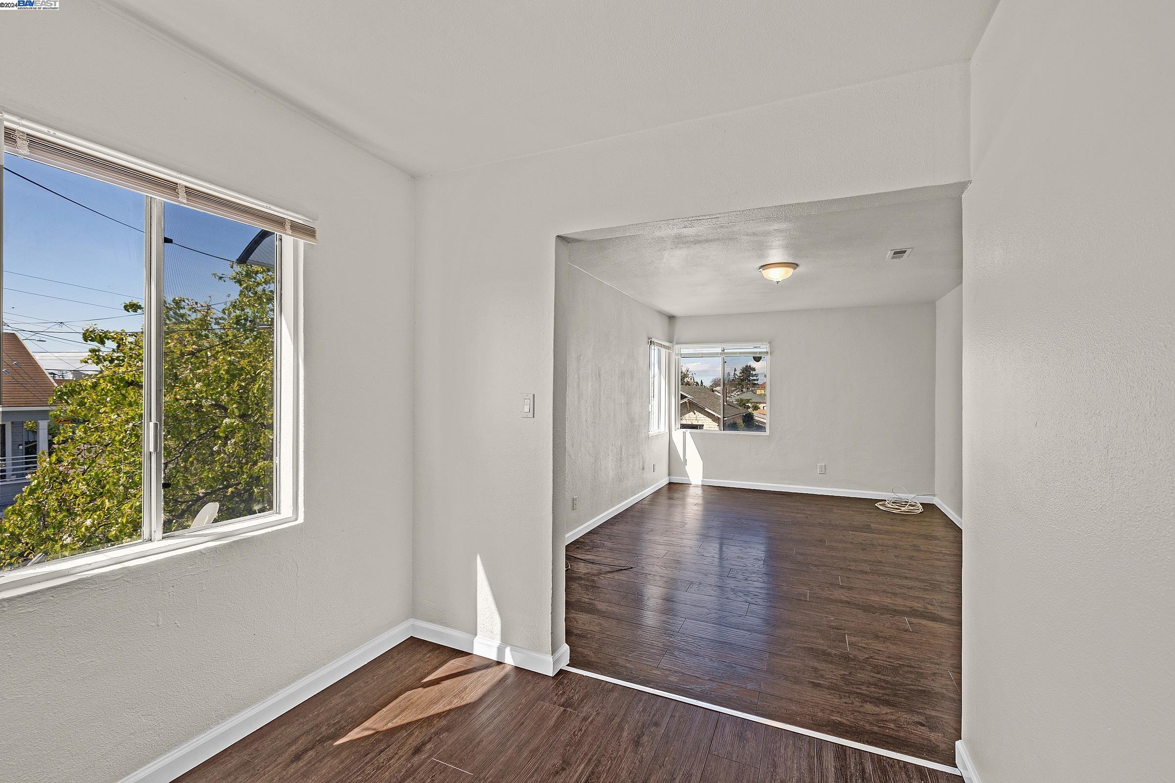 Detail Gallery Image 15 of 25 For 1700 40th Ave, Oakland,  CA 94601 - 4 Beds | 2 Baths